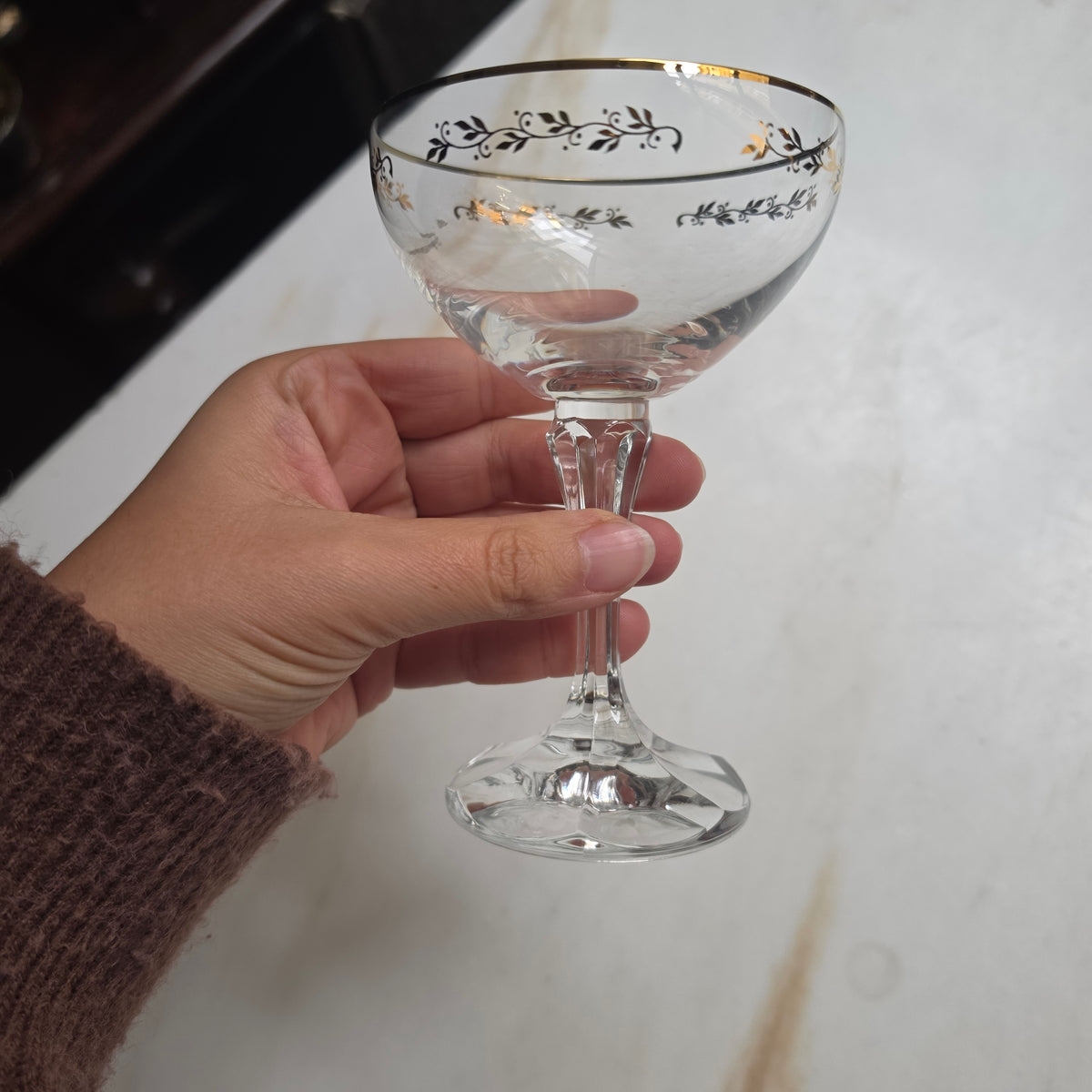 Edle Kristall-Champagnerschale mit Goldverziehrung – Mid-Century Vintage