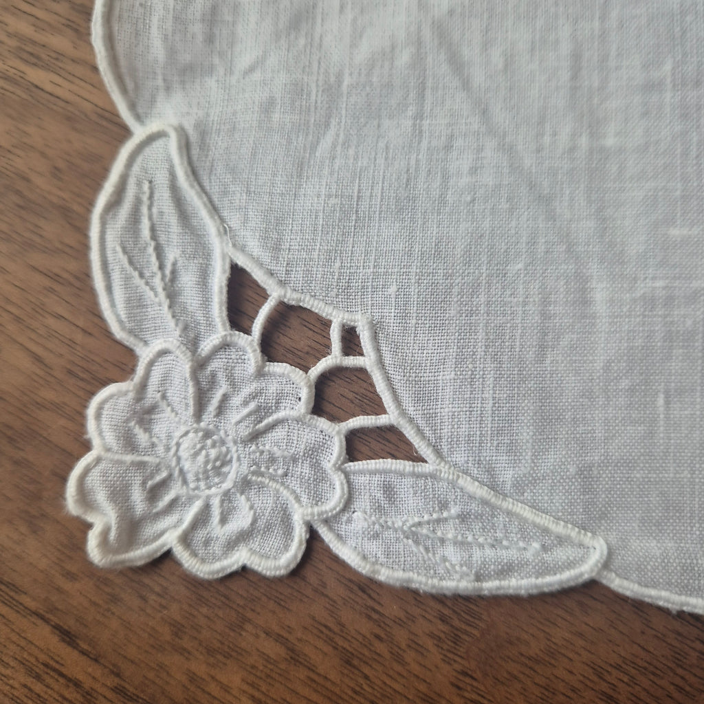 Antike Jugendstil Serviette/Mitteldecke weiß 44x40cm Baumwolle