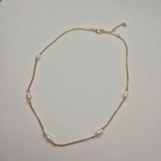 Elegante Gliederkette mit Perlen-Akzenten (Gold-Optik)