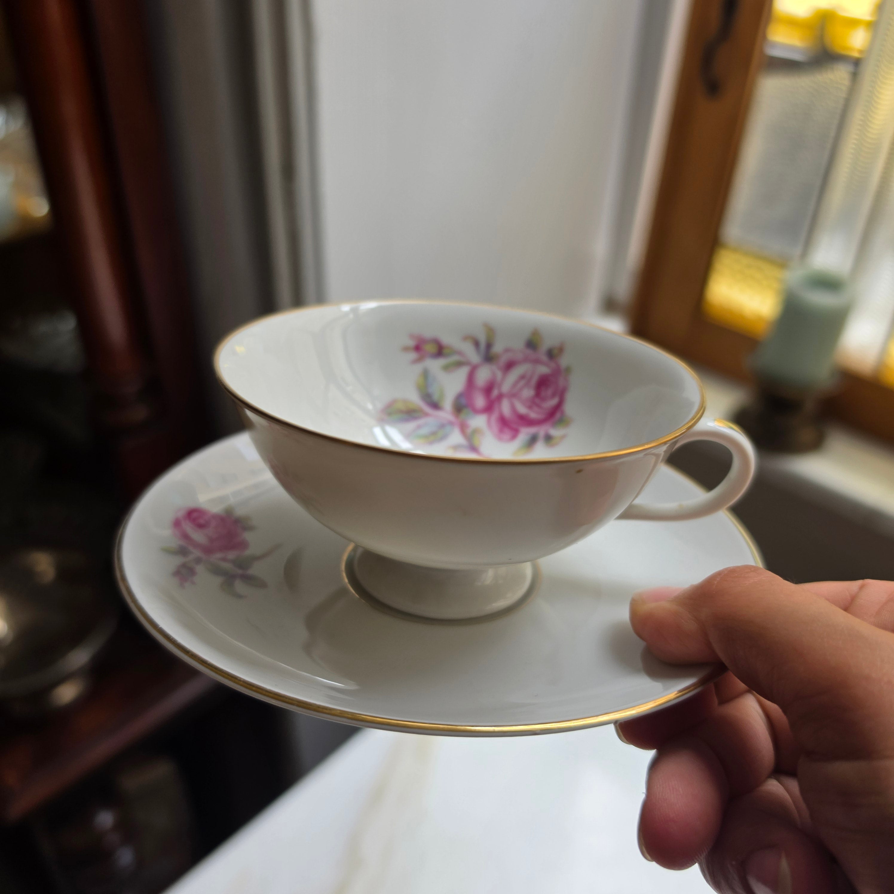 Fürstenberg Porzellan Teetasse mit Untertasse – Romantisches Rosenmotiv & Goldrand – Vintage Gedeck
