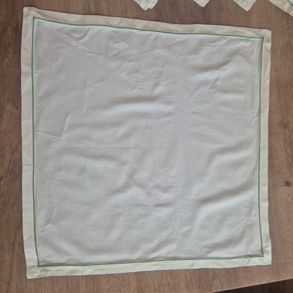 9x Grüne Stoffservietten Vintage 47x47cm Grün und brauner Rand Baumwolle Leinen