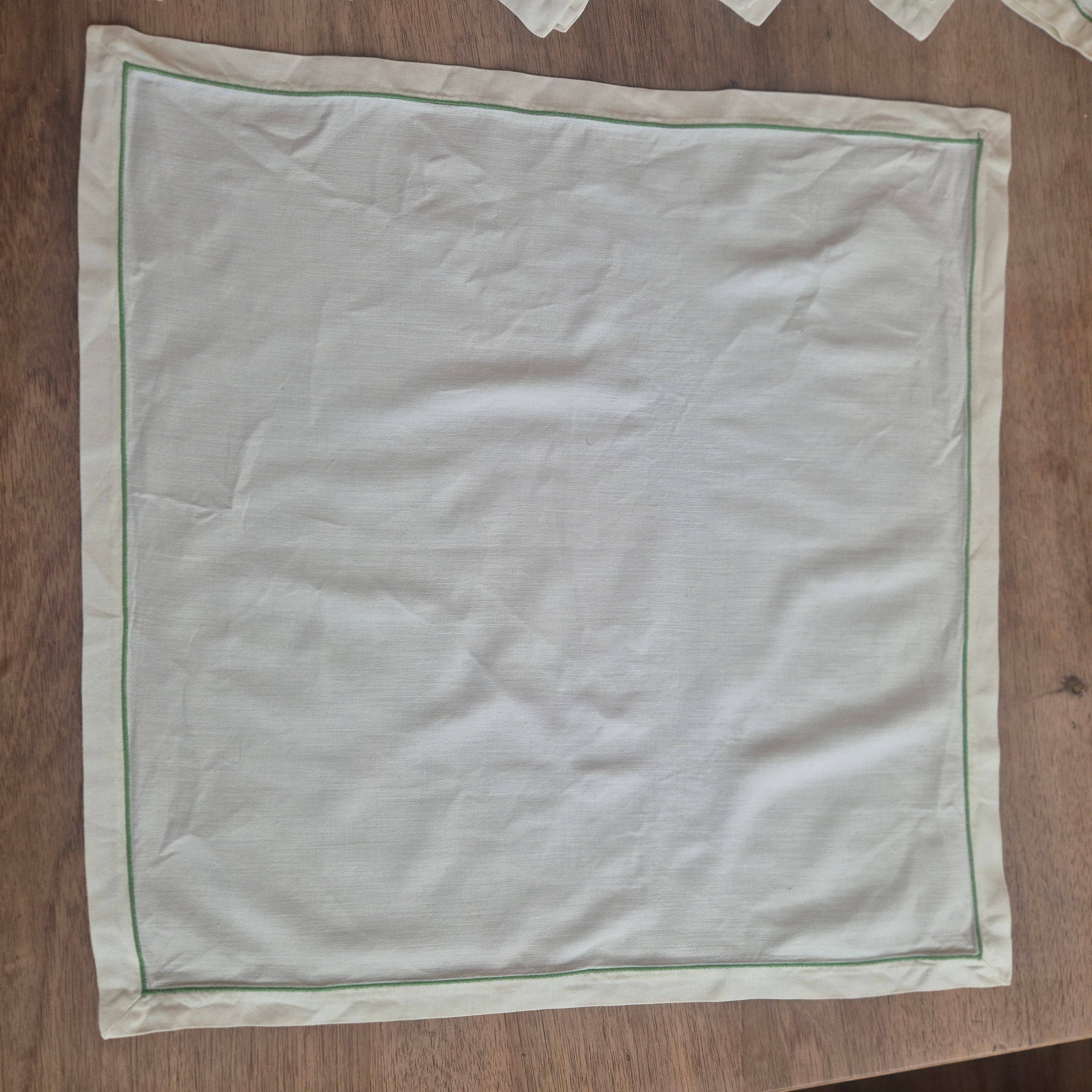 9x Grüne Stoffservietten Vintage 47x47cm Grün und brauner Rand Baumwolle Leinen