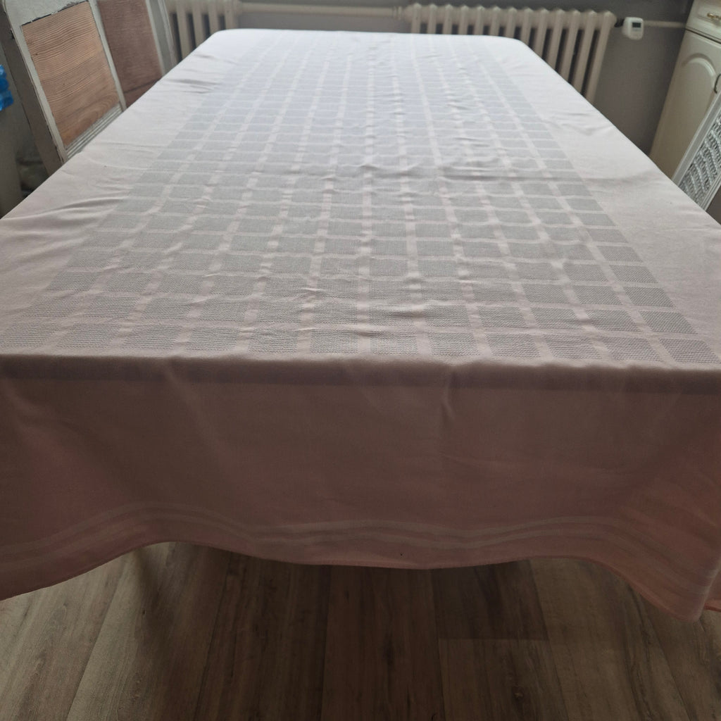 Vintage IRISETTE Tischdecke 132x220cm Perlrosa und Damast Webart Baumwolle