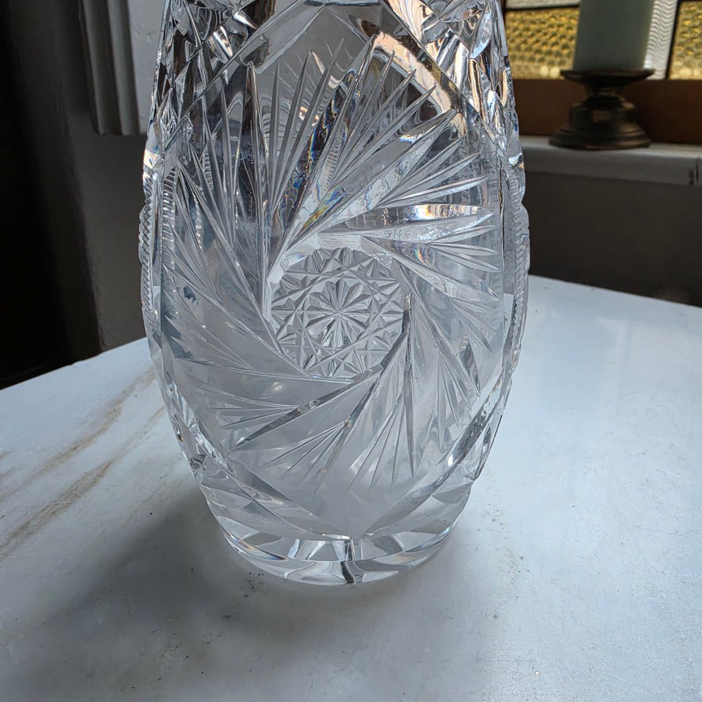 Vintage Kristall-Vase mit dynamischem Wirbelschliff & Sternenmuster | Schweres Bleikristall, Mid-Century Prunkvase