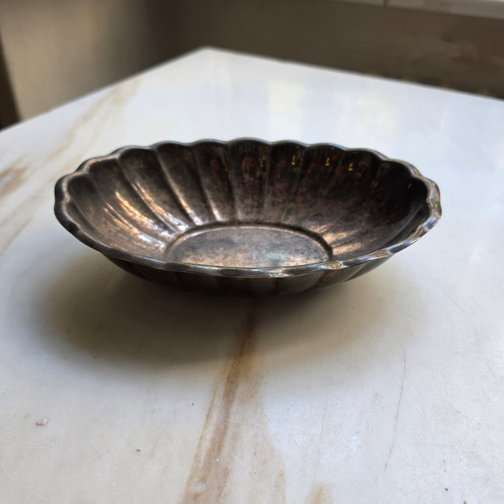 Antike muschelförmige silberfarbene Metall Schale Gebäckschale Reed & Barton Holiday zum polieren