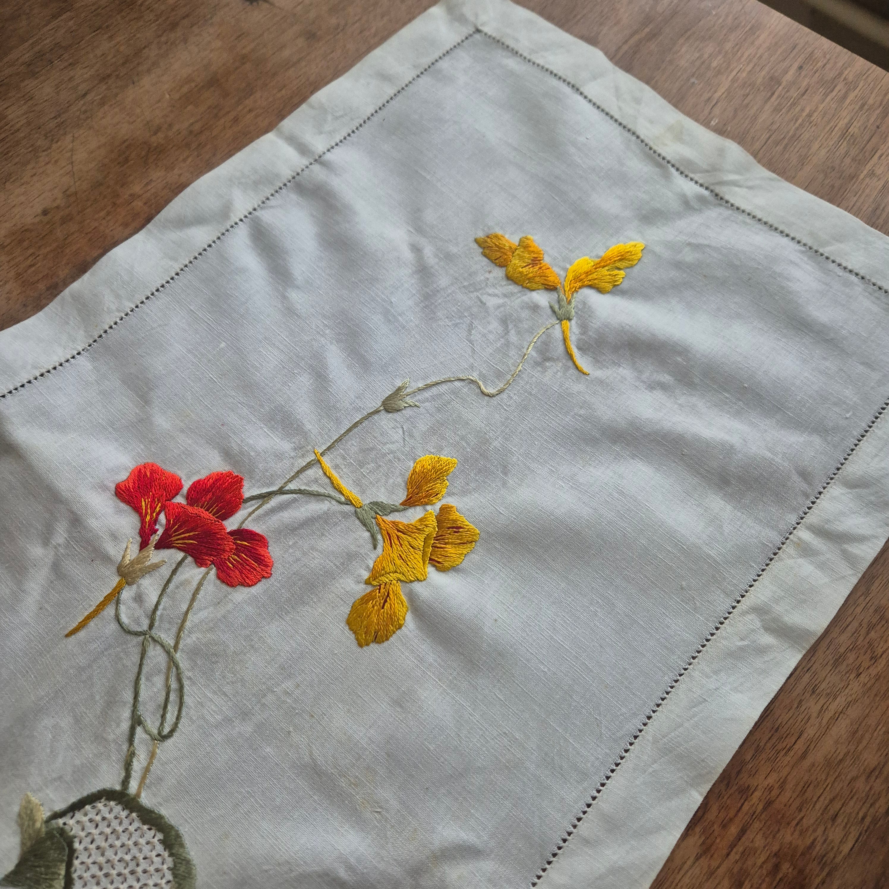 Vintage Läufer handbestickt mit Flecken! 35x150cm