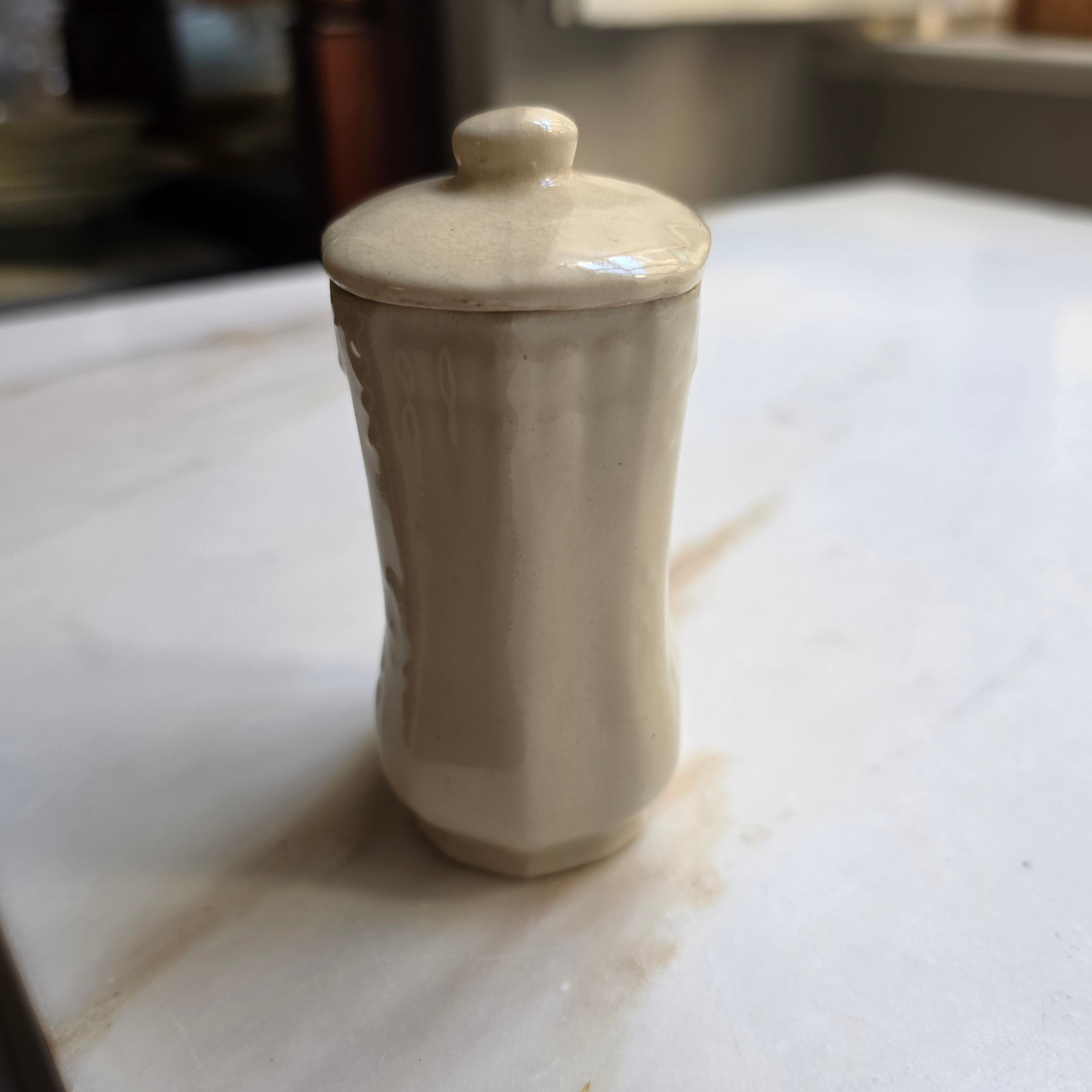 Kleine alte Vorratsdose Salz handbemalt