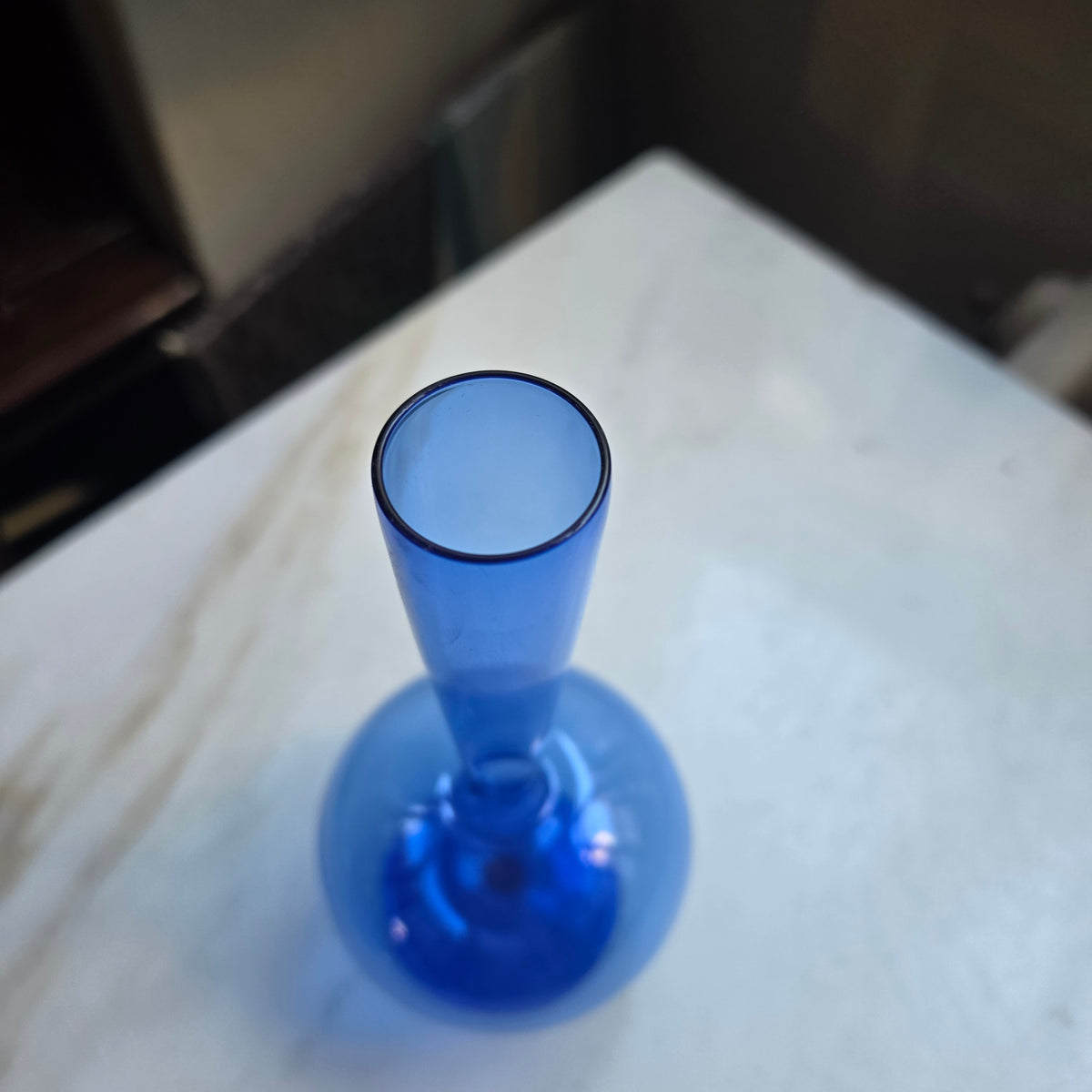 Elegante Mid-Century Solitärvase aus Kobaltblauem Glas - Vintage Solifleur-Vase