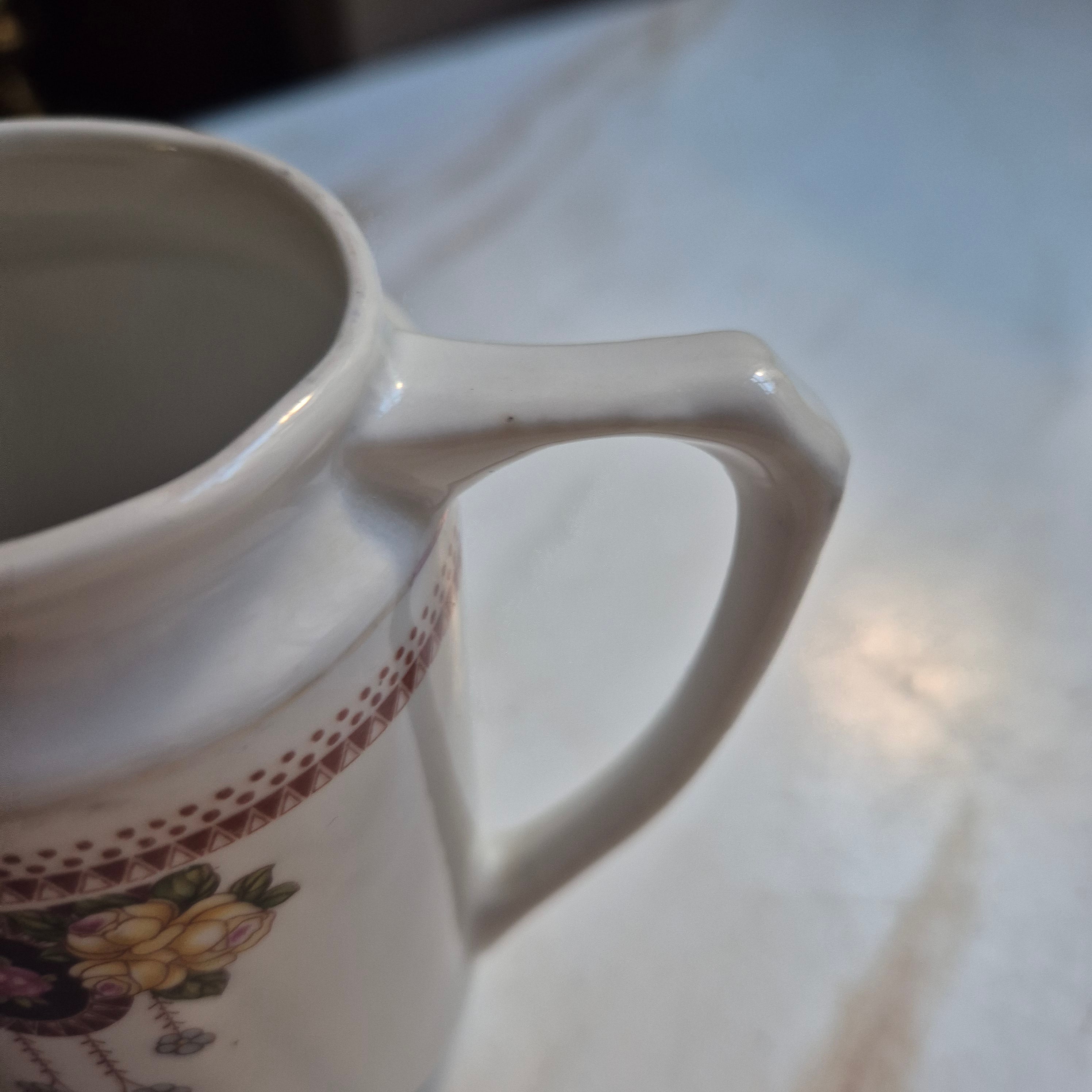 Antikes Milchkännchen Jugendstil handbemalt Blumendekor