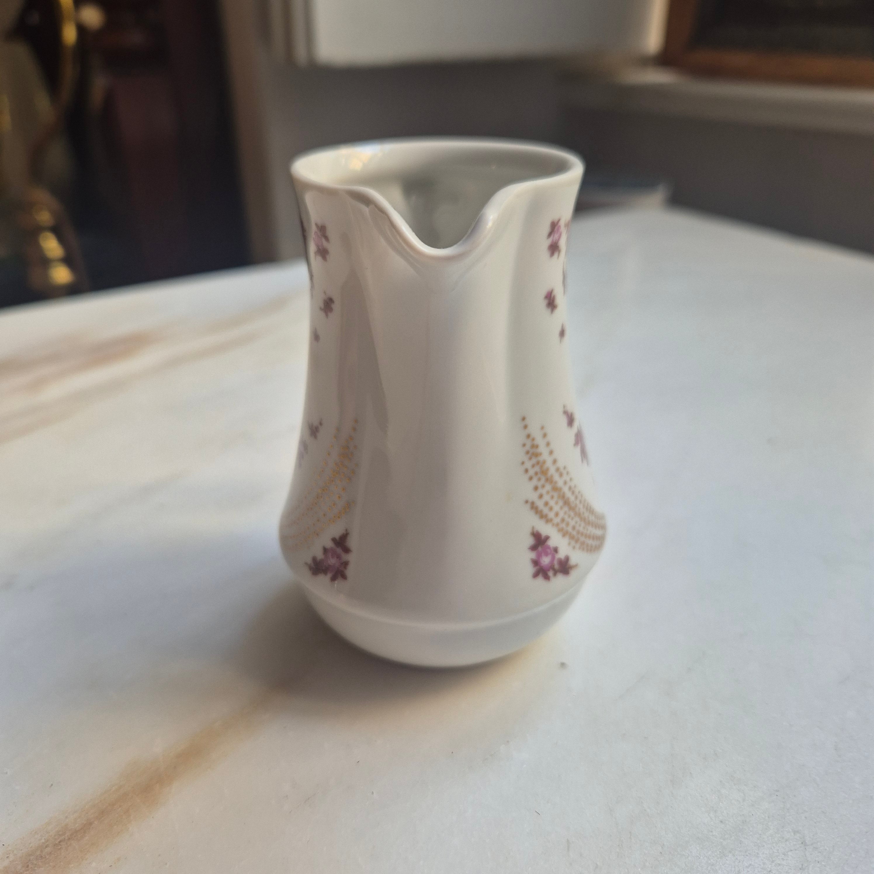 Antikes kleines Milchkännchen von Jlmenau GDR Porzellan Germany