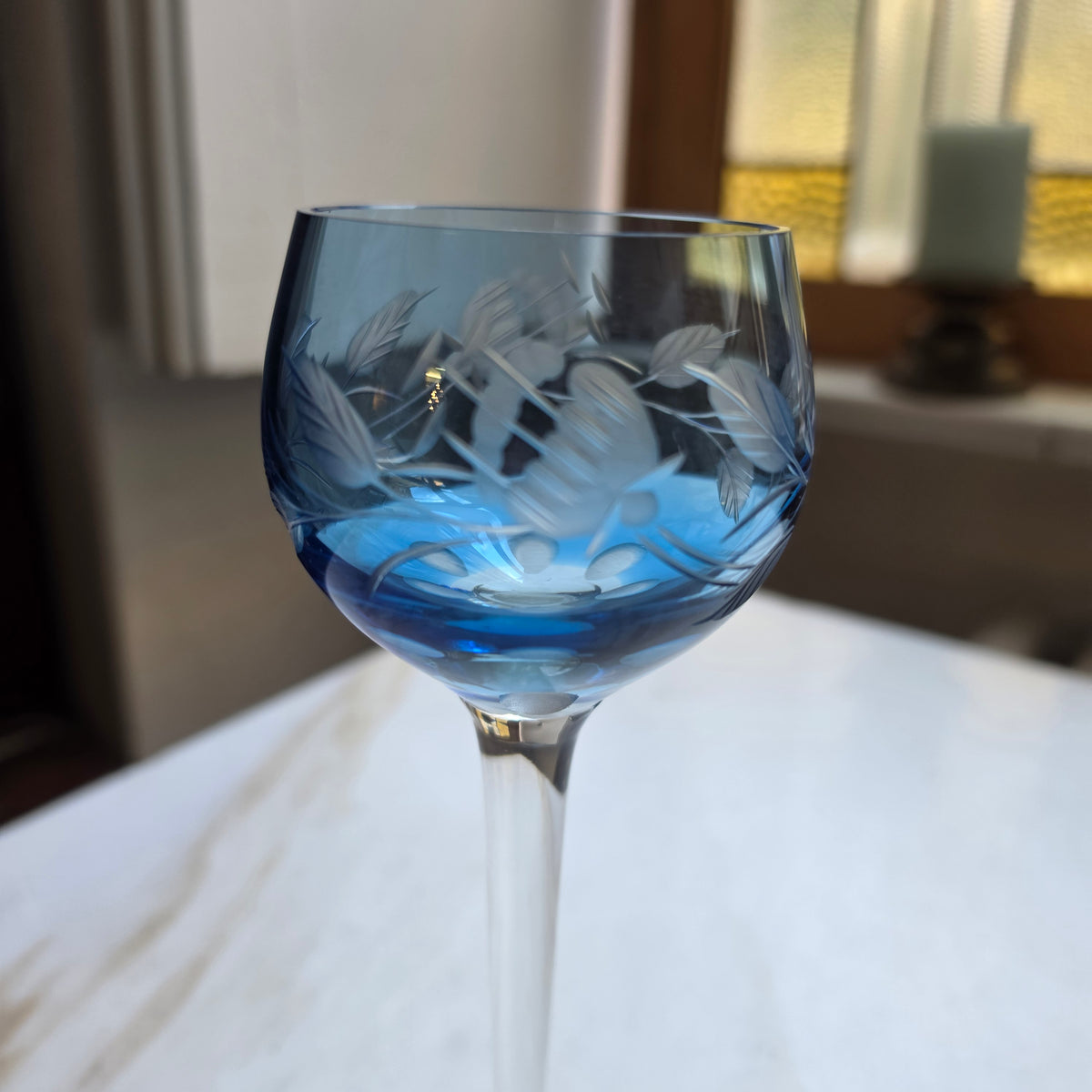 Edles Vintage Römer-Glas aus Kristall - Handgeschliffen in Blau & Transparent - Eleganter Stil-Pokal