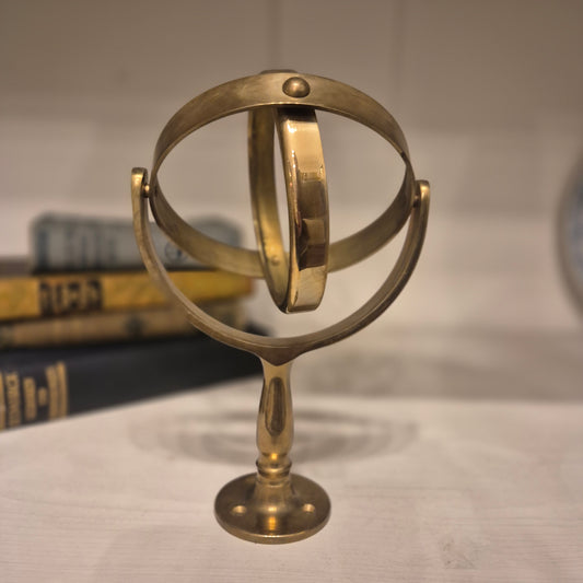 Vintage Sonnenuhr Kardanständer Messing für einen Schiffskompass