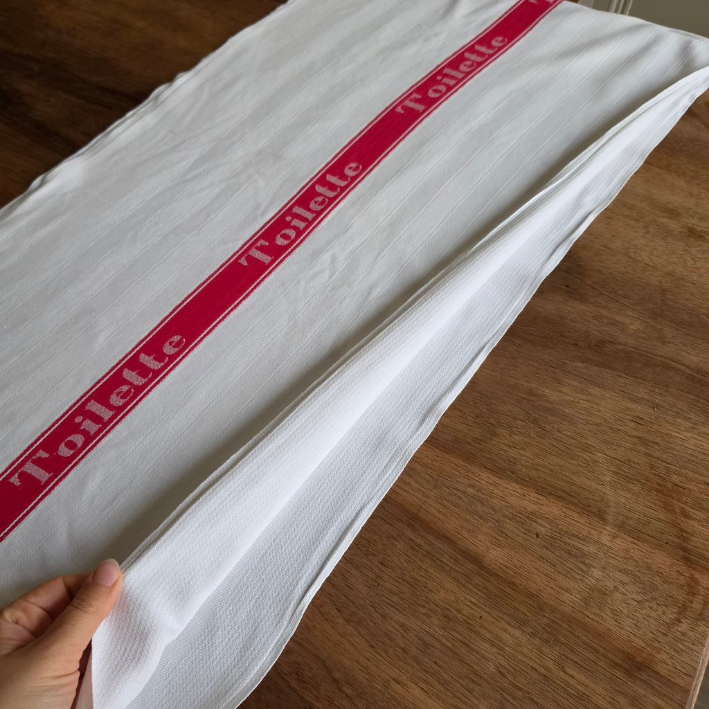 Vintage „Toilette“ Handtuch - Paradehandtuch – Nostalgischer Charme für dein Badezimmer 44x90cm