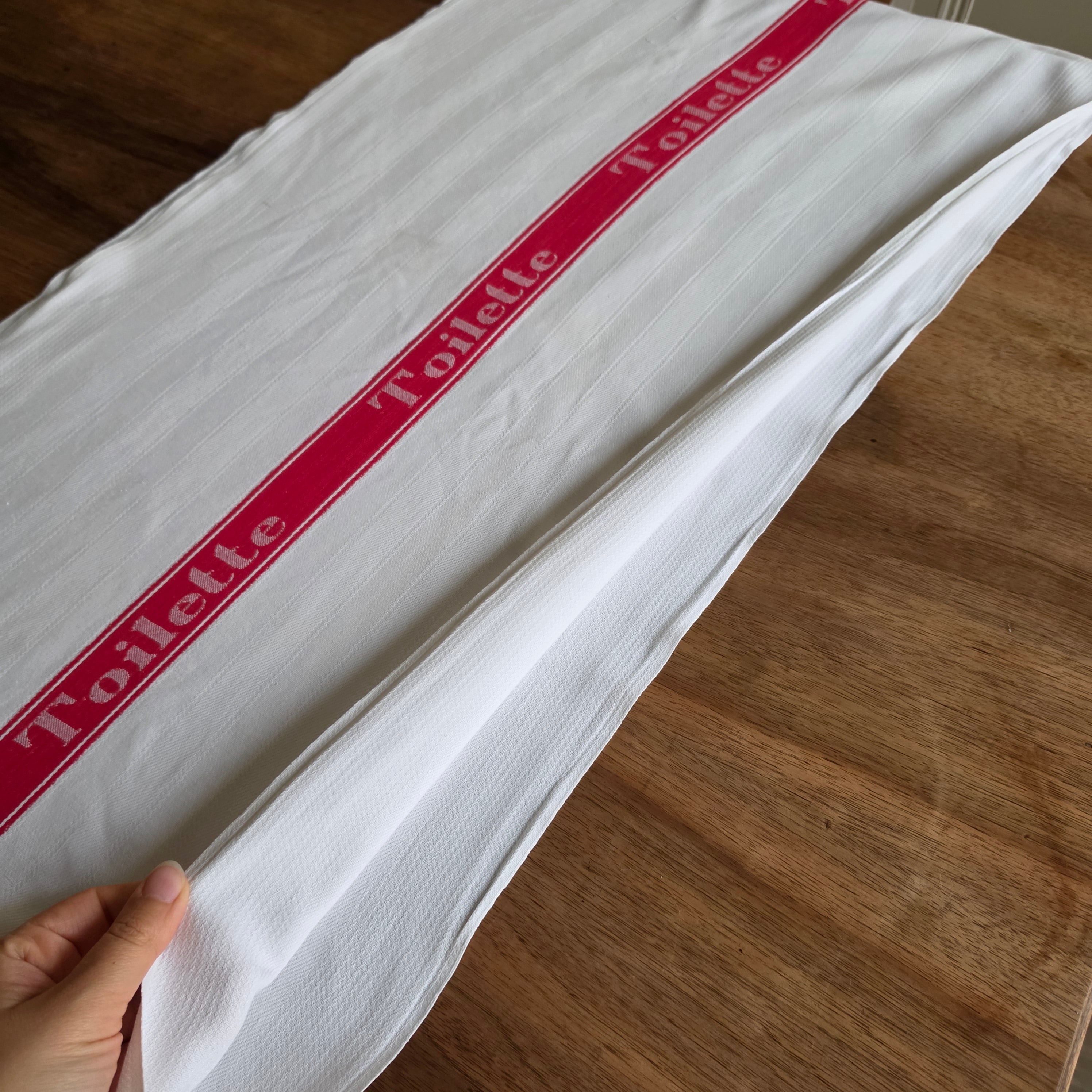 Vintage „Toilette“ Handtuch - Paradehandtuch – Nostalgischer Charme für dein Badezimmer 44x90cm