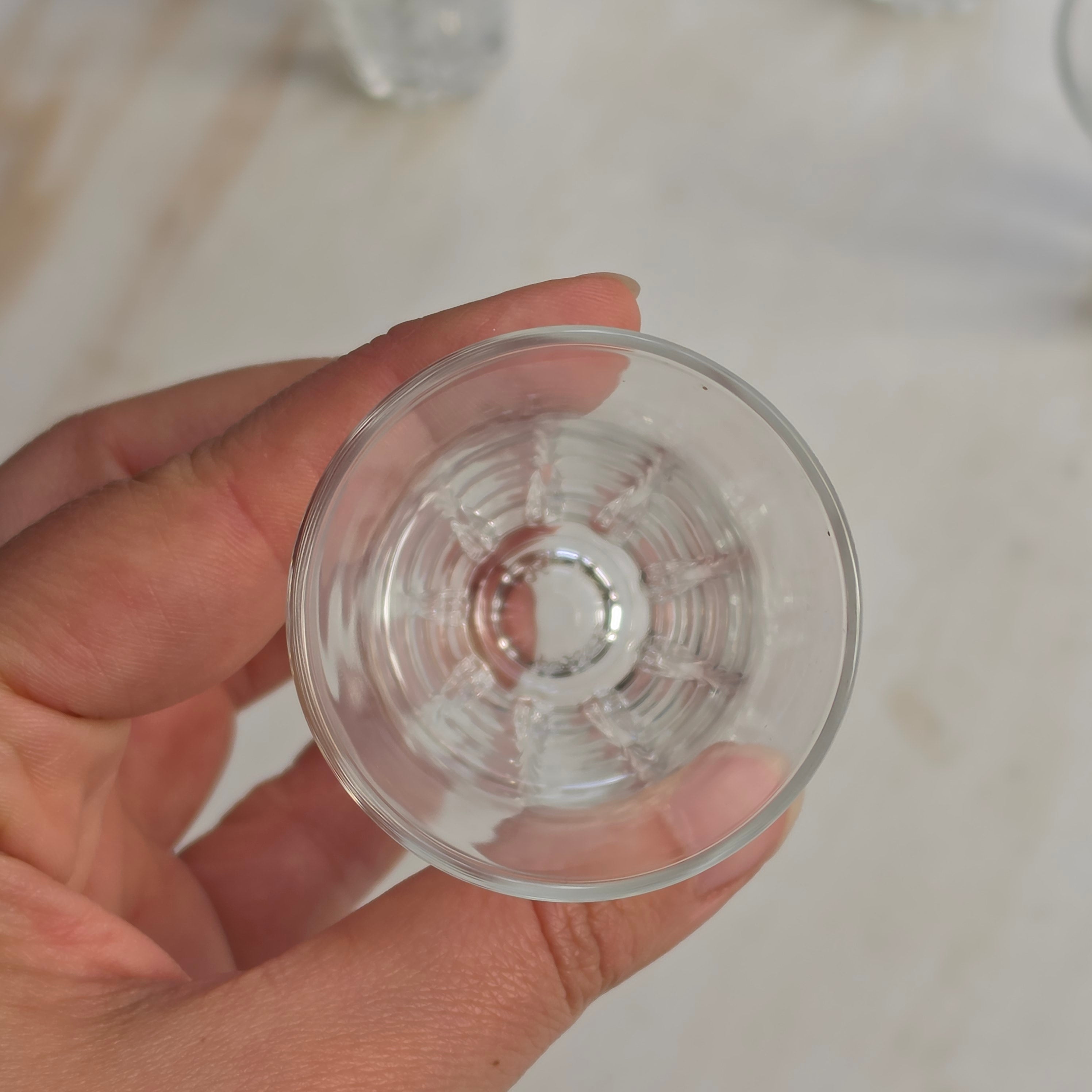 Antike Kristall Schnapsgläser „Fronsac“ – Portieux Vallerysthal (6er Set)