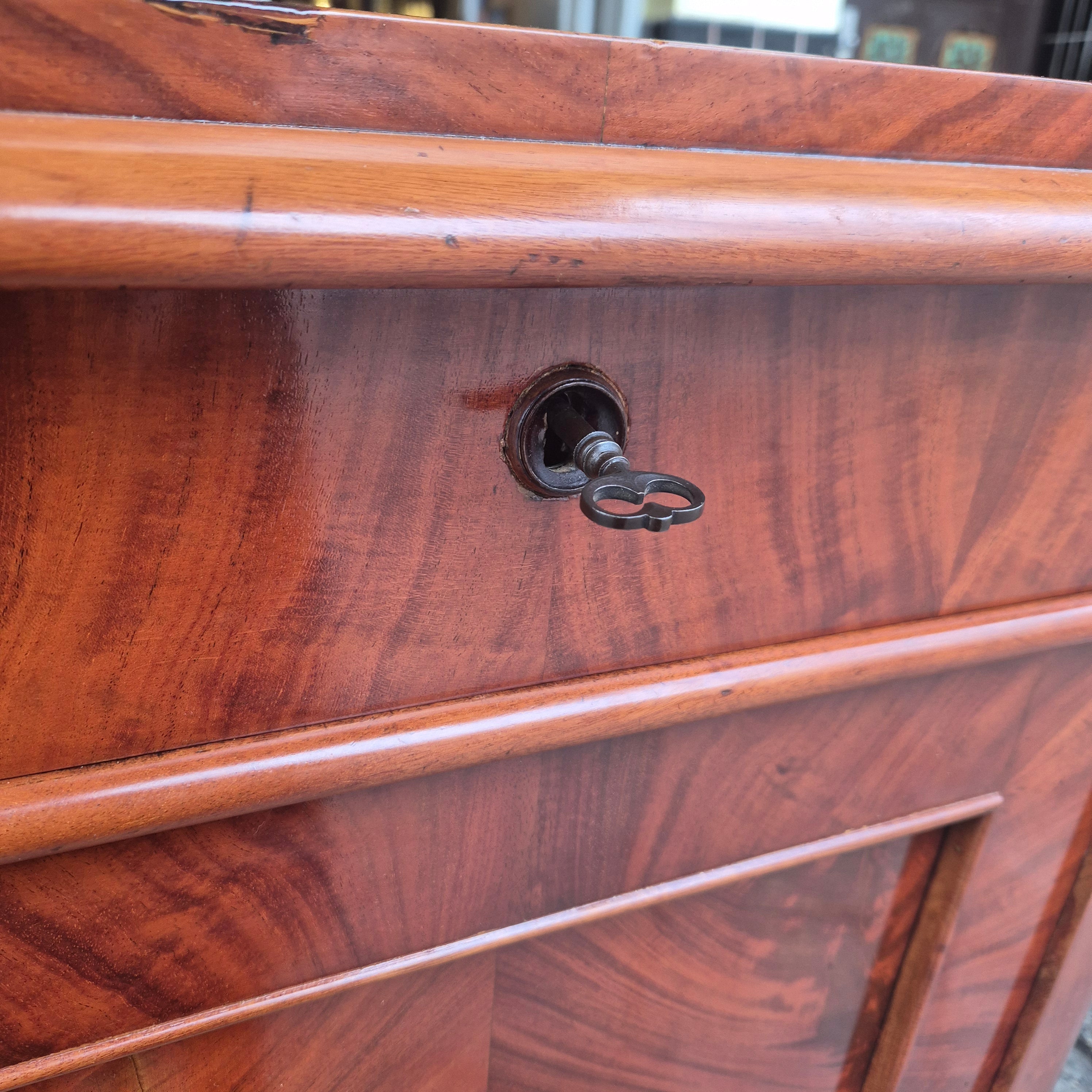 Antike Biedermeier Kommode Beistellschrank Nussholzfunier von 1860