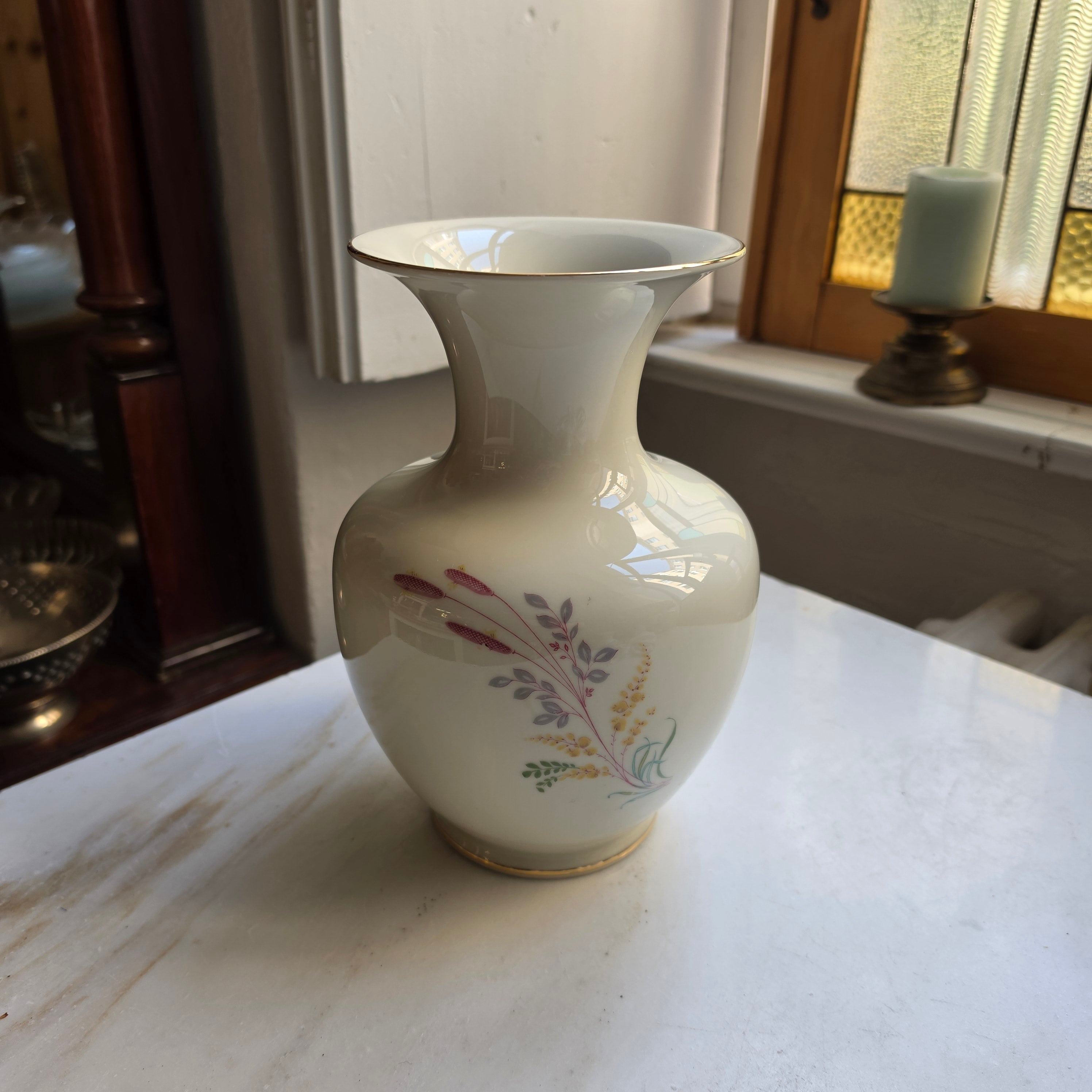 Vintage Porzellanvase Alka Bavaria – Zartes Blumendekor mit Goldrand