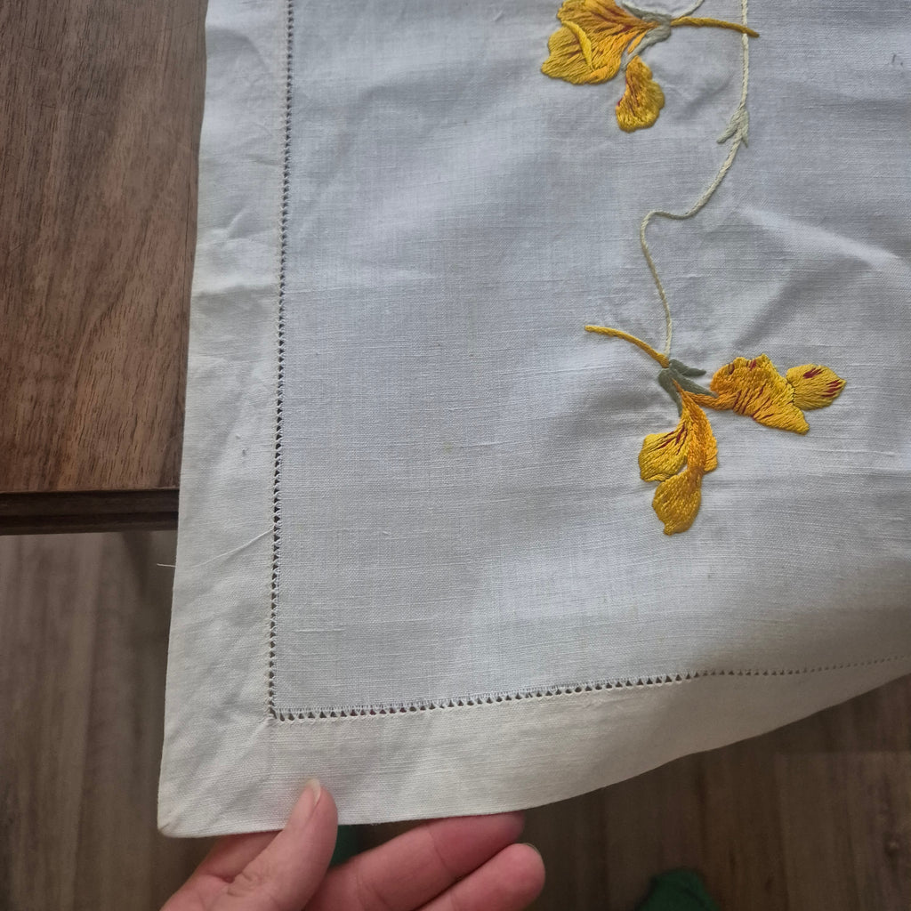 Vintage Läufer handbestickt mit Flecken! 35x150cm