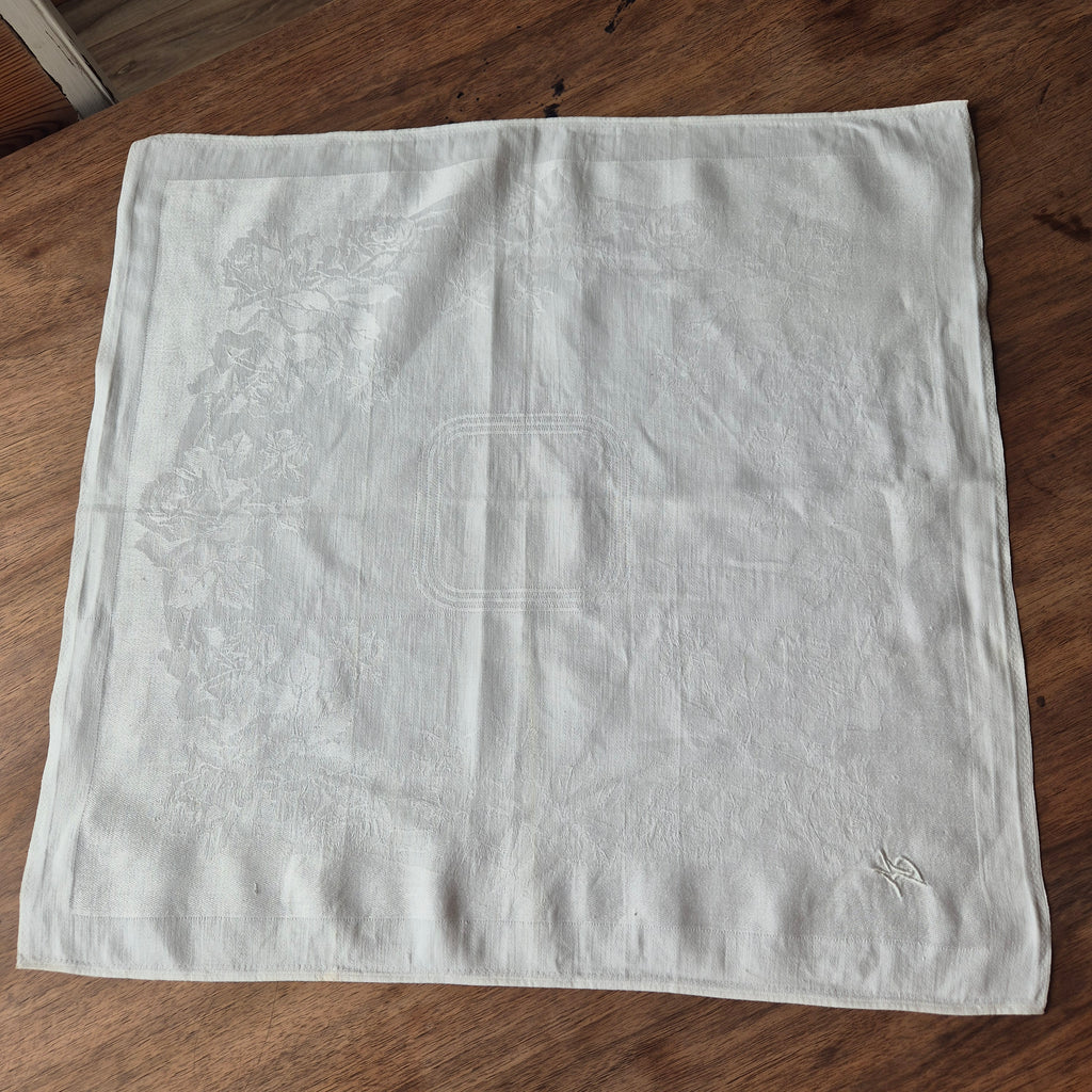 Antike Serviette oder Mitteldecke bestickt weiß klein 54x56cm Monogramm M.D. Damast 🤍