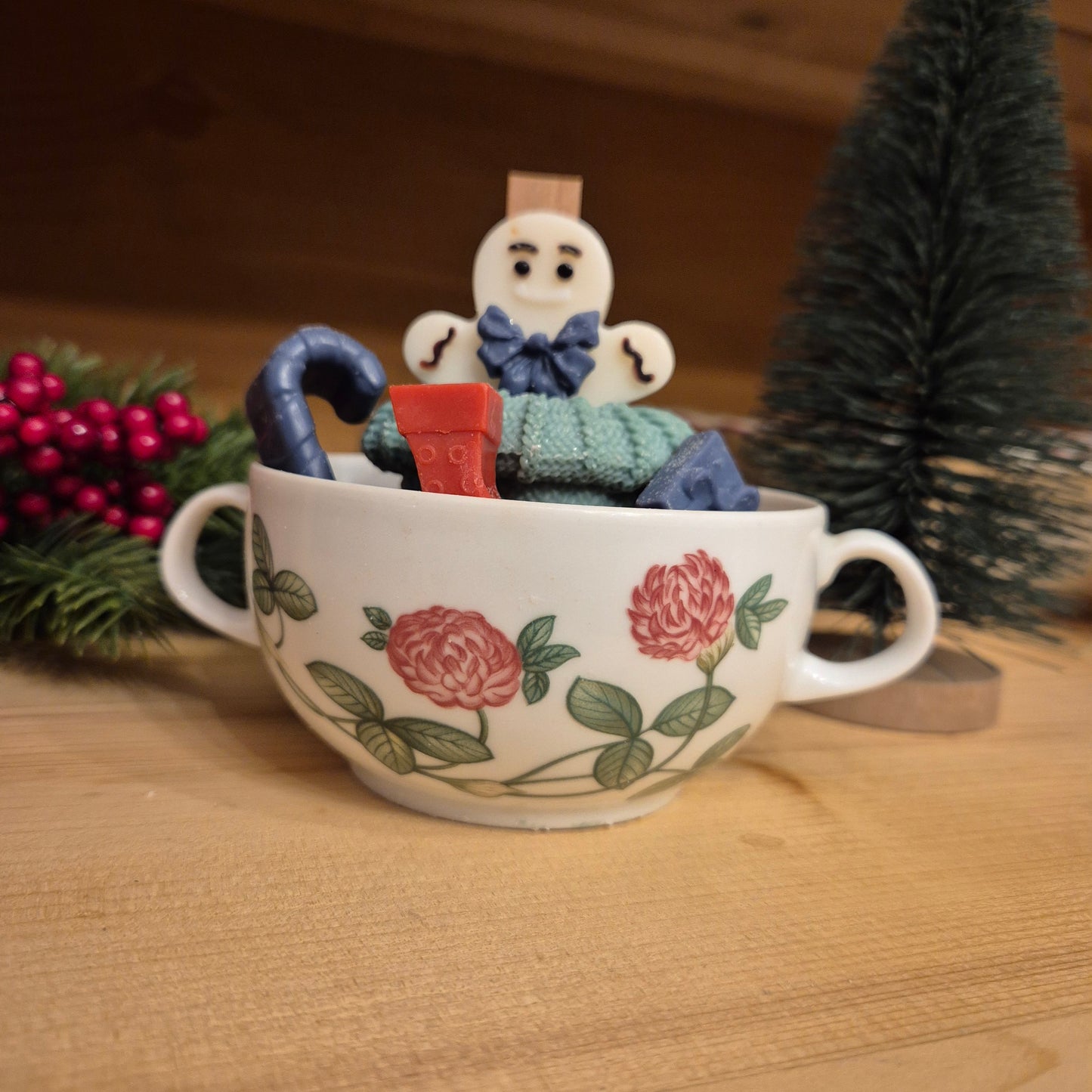 Handgemachte Sojawachskerze Weihnachtesgeschenk Sahne Lebkuchen Dessert in Antiker Porzellan Suppentasse Arzberg