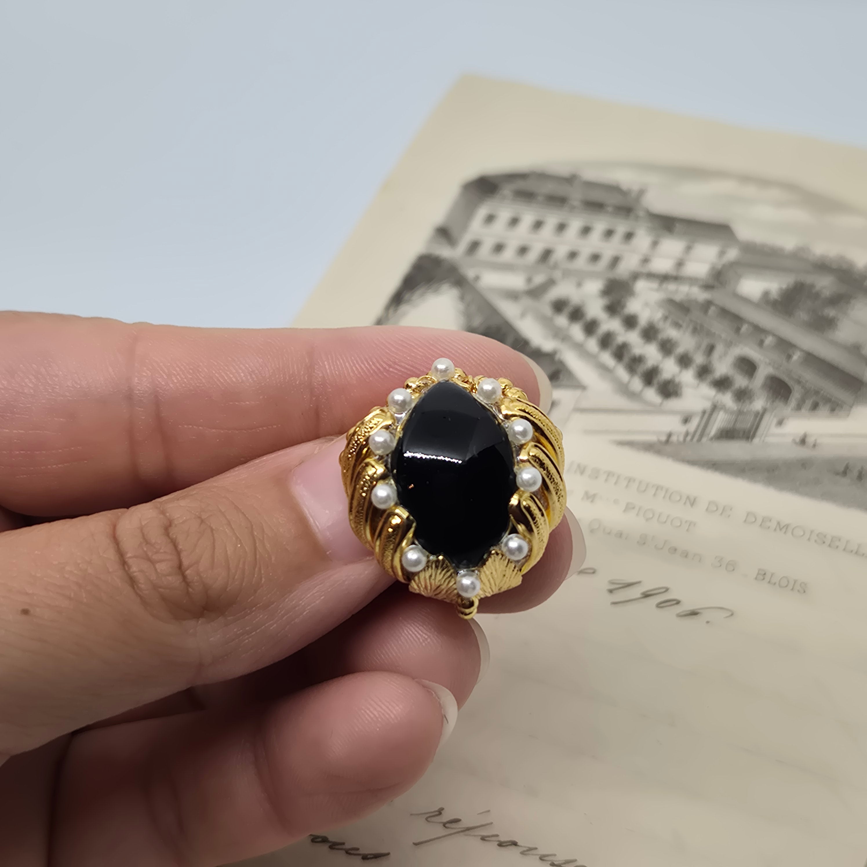 50er Jahre Vintage Art Deco schwarz gold anstecker Nummer 41