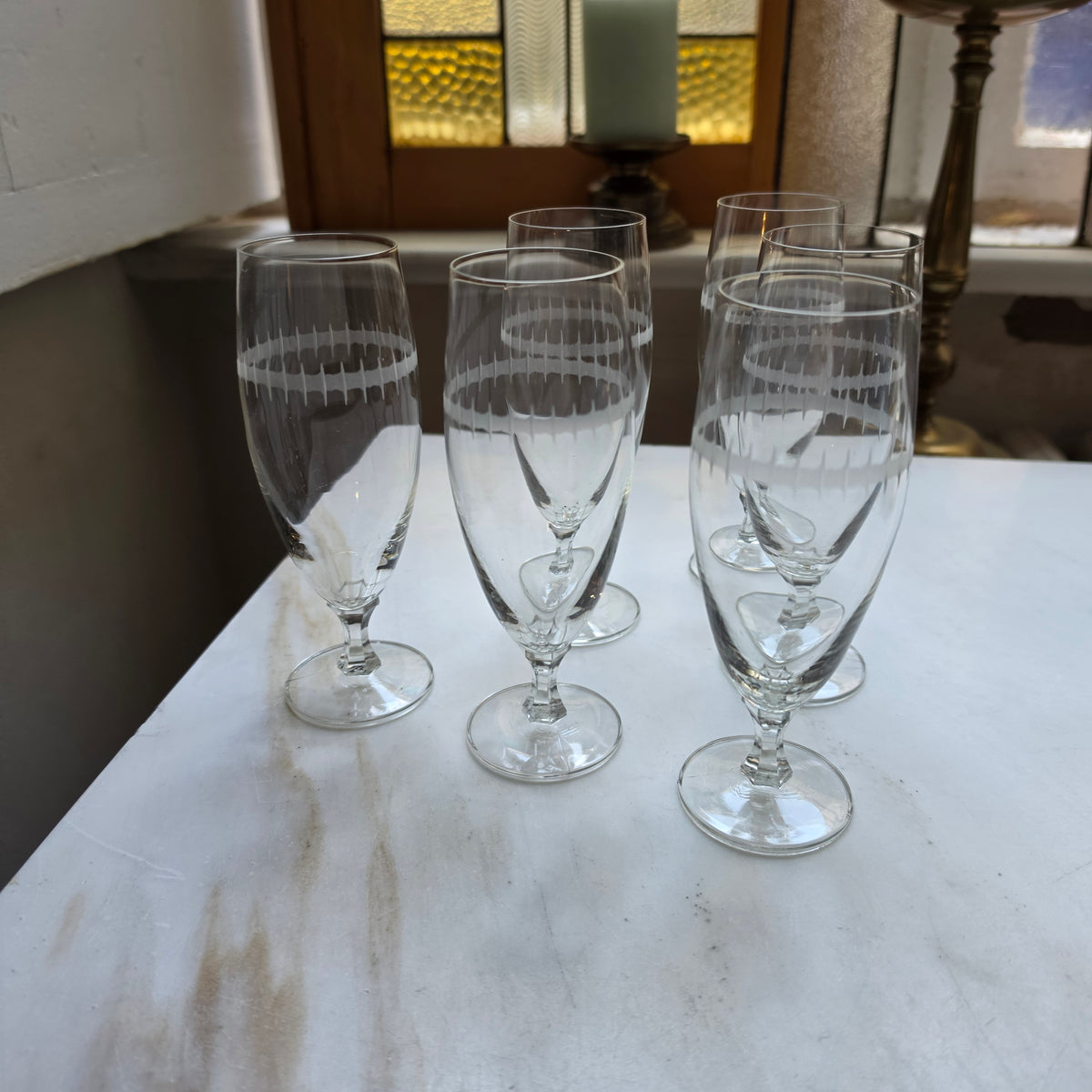 6er-Set Elegante Sektflöten mit Schliffdekor & Facettiertem Stiel – Vintage Champagne Flutes