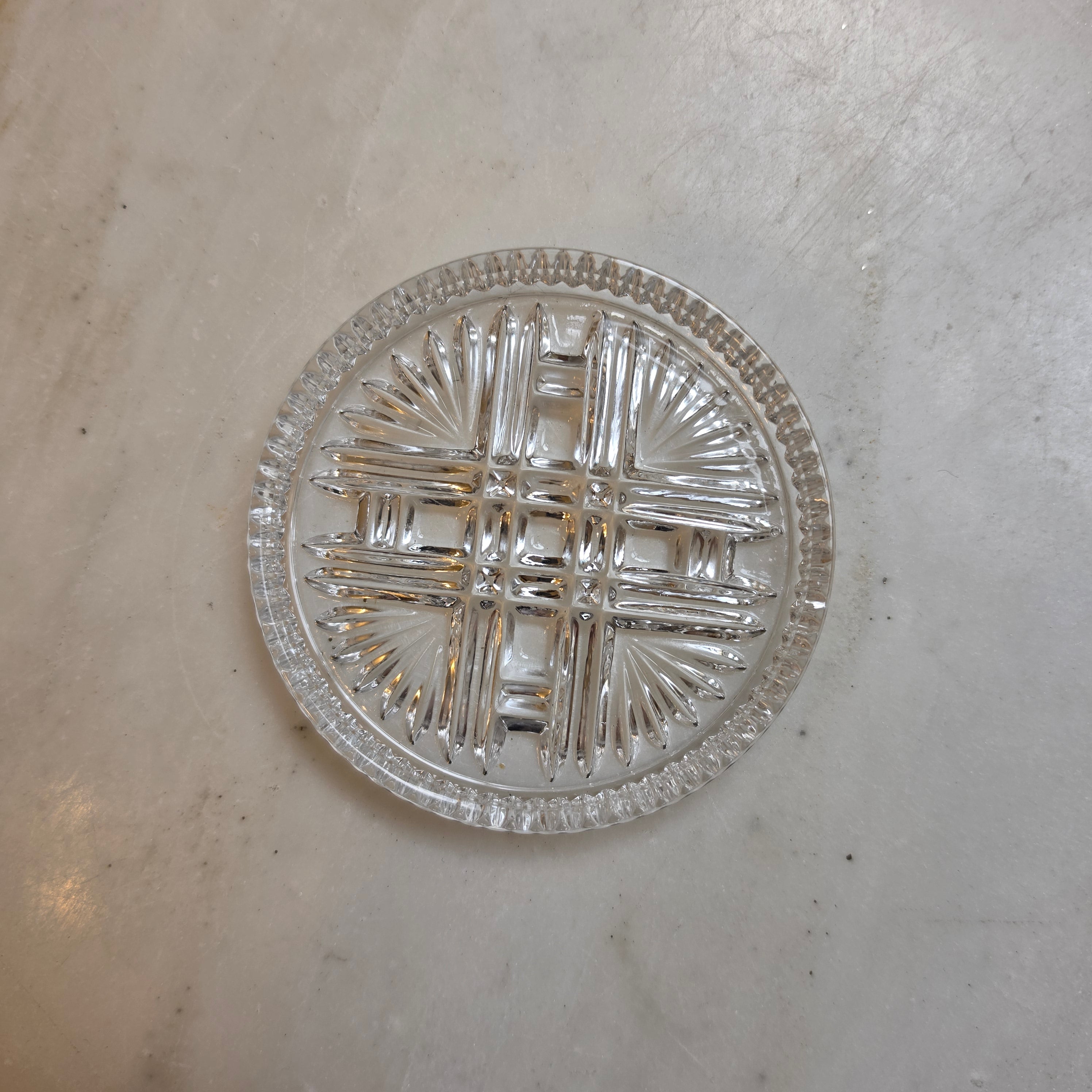 Eleganter Vintage Kristallschalen-Untersetzer mit Diamantschliff