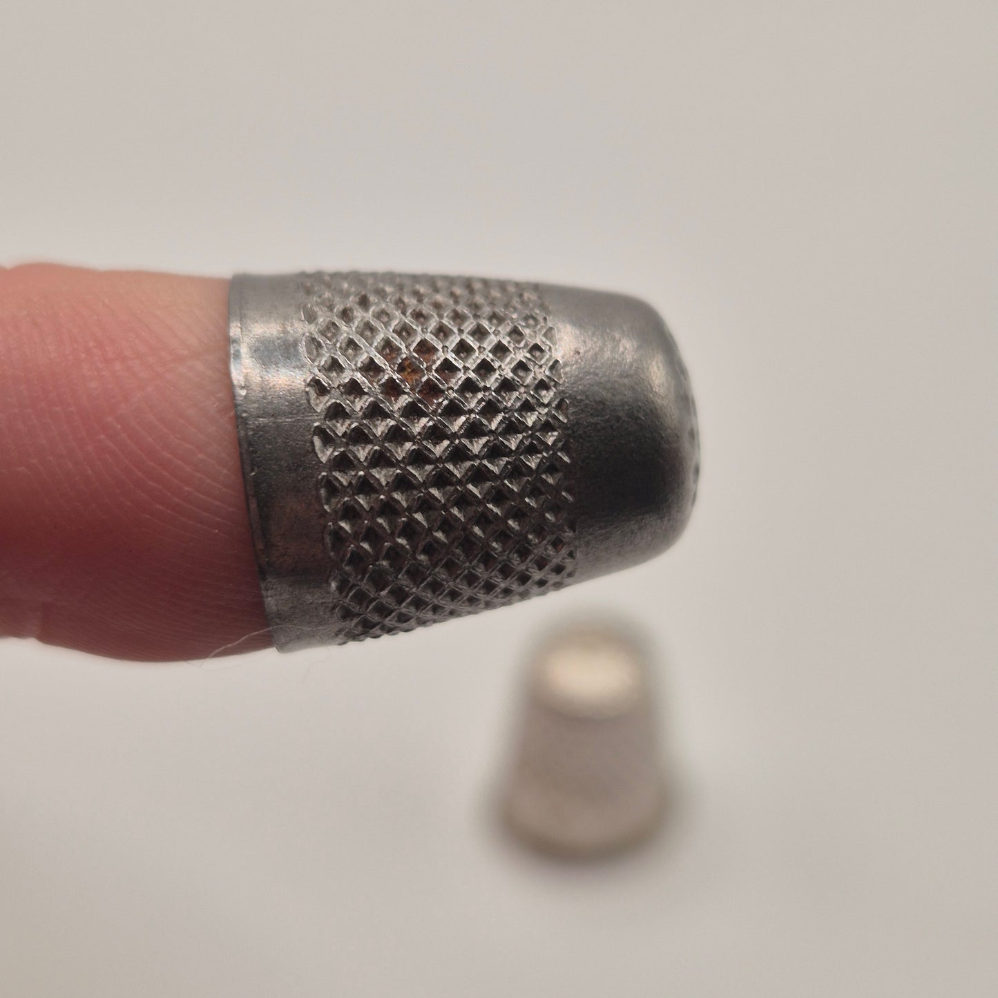 3x Uralte Fingerhüte Metall