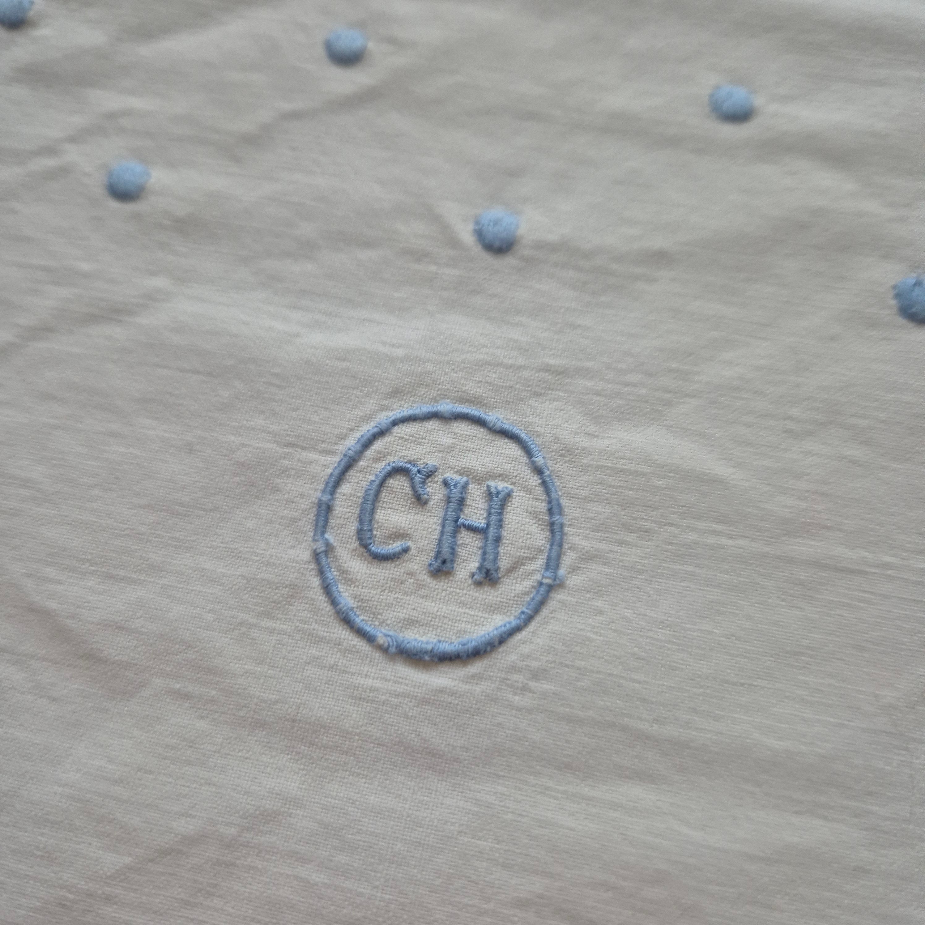 Antiker Kissenbezug für Baby Puppen Kissenhülle klein 31x42cm Baumwolle beschädigt Monogramm CH.
