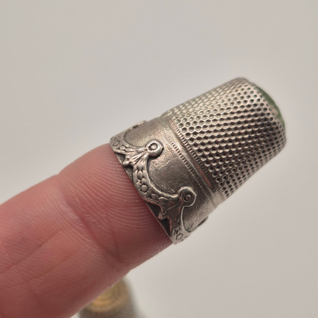 2x Uralte Fingerhüte Metall Jugendstil