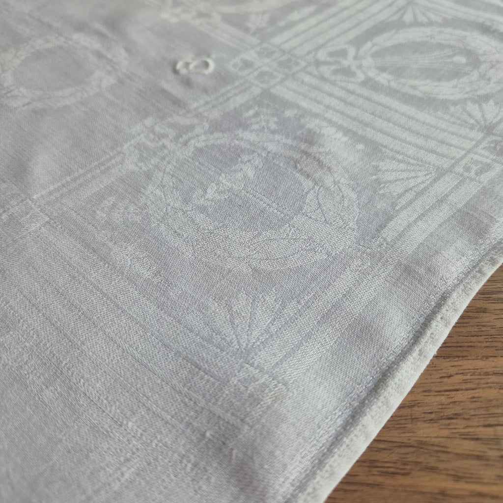 Antike Jugendstil Serviette/Mitteldecke Damast Baumwolle 65x65cm (Stockflecken) Monogramm B.