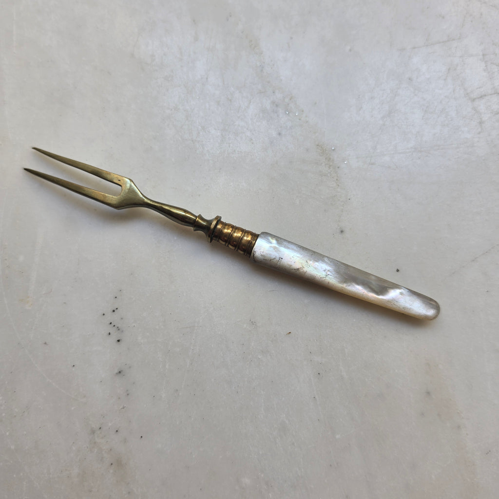 Antike Serviergabel mit echtem Perlmutt-Griff