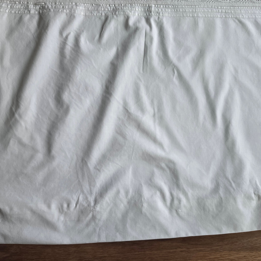 Baumwolle Upcycling-Potenzial pur: Shabby Chic Kissenhülle mit Häkelspitze - 65x75cm