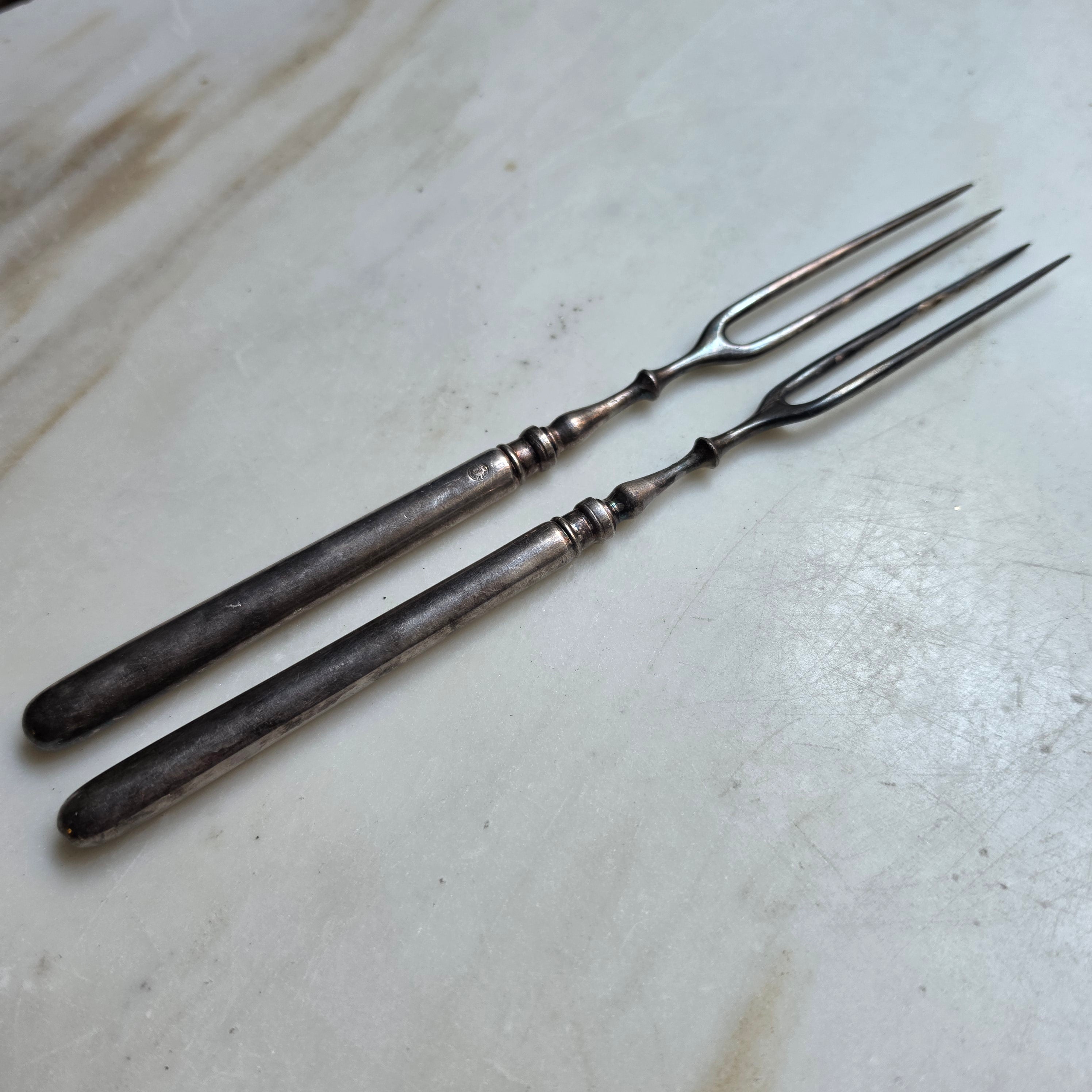 2x antike versilberte Beilagengabeln Bernsdorf