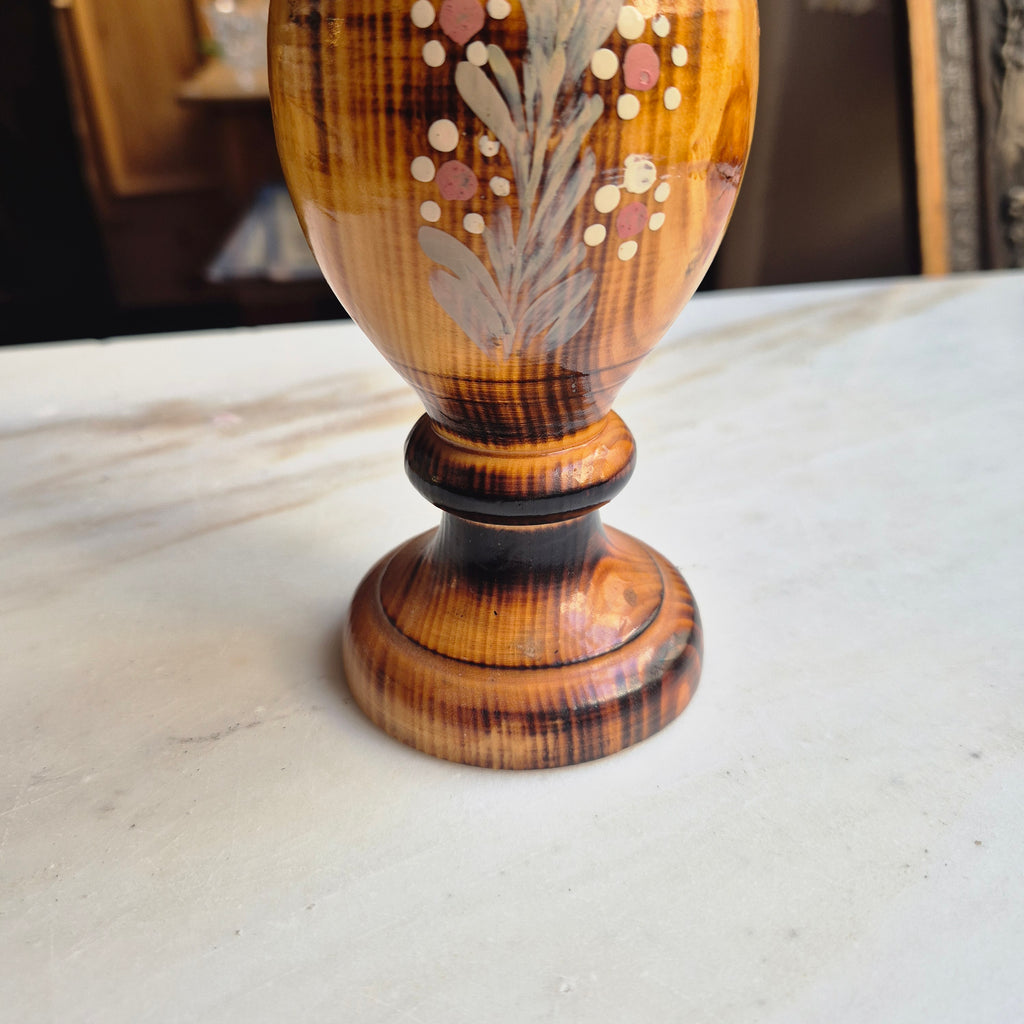 Handbemalter Kerzenständer aus Holz im rustikalen Design