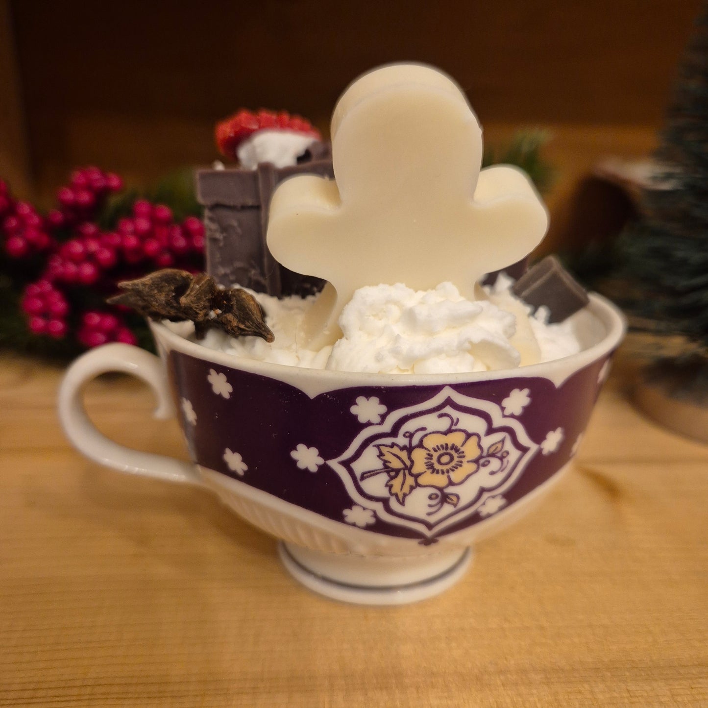Handgemachte Sojawachskerze Weihnachtesgeschenk Sahne Lebkuchen Dessert in Antiker Porzellan Tasse GDR
