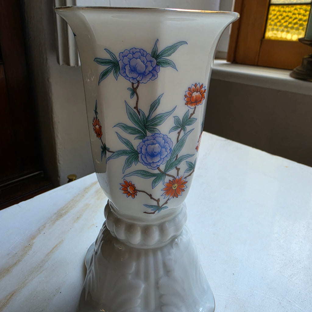 Vintage Rosenthal Porzellanfuß-Vase – Modell Ph. Rosenthal mit floralem Dekor