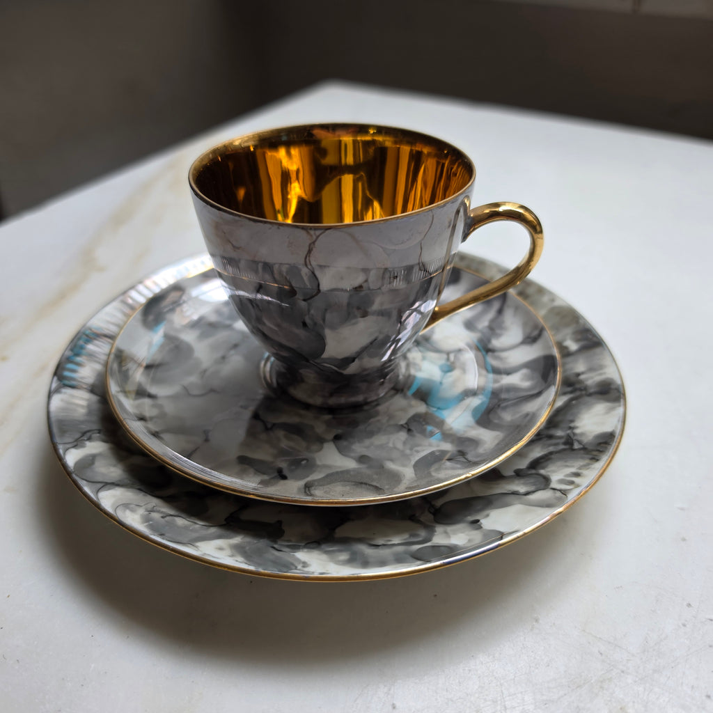 Vintage Sammeltasse 3-teilig „Marmor & Gold“ – Wałbrzych Porzellan Polen - Mid-Century / Retro