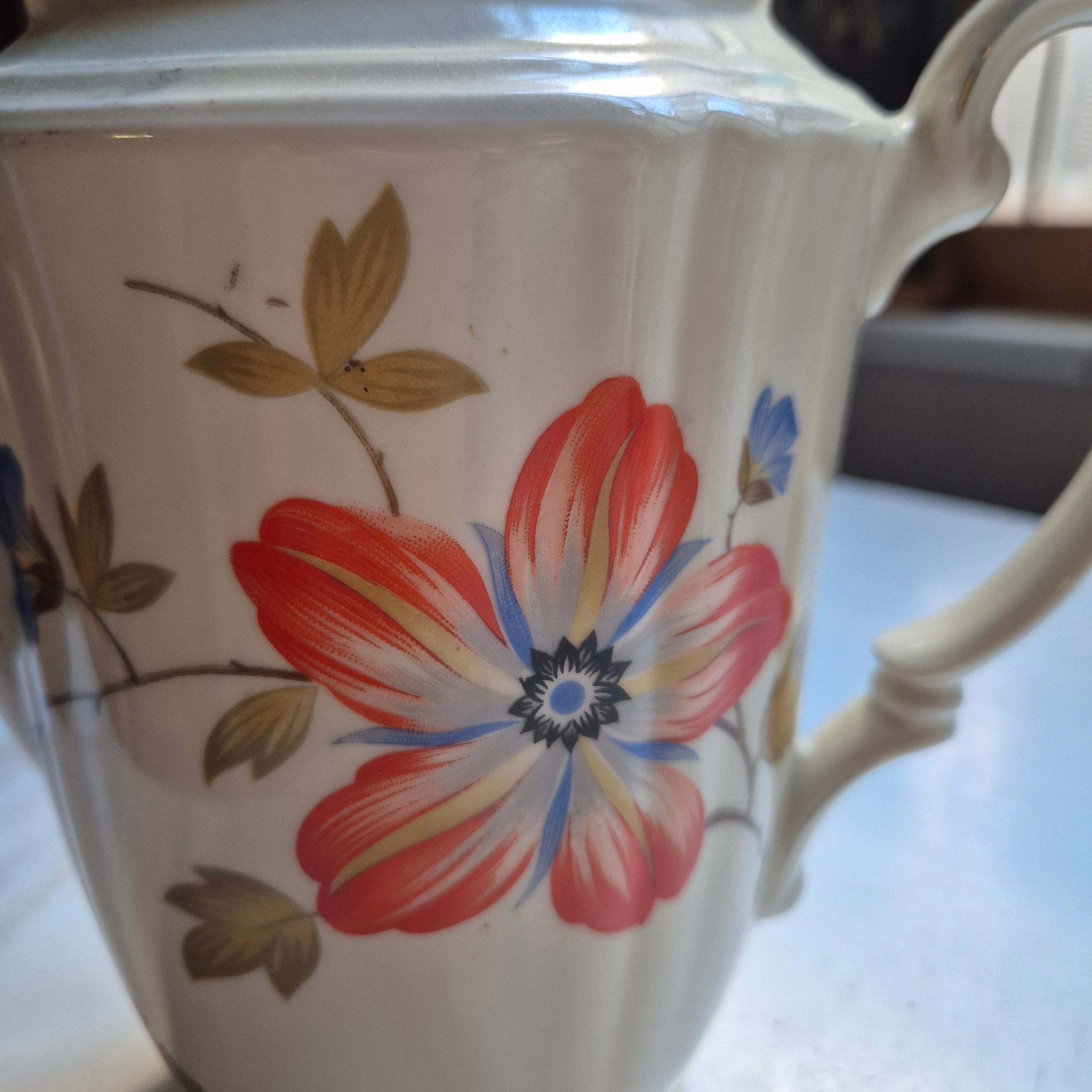 Antike handbemalte Kaffekanne elfenbeinfarbend von Bavaria Schirnding