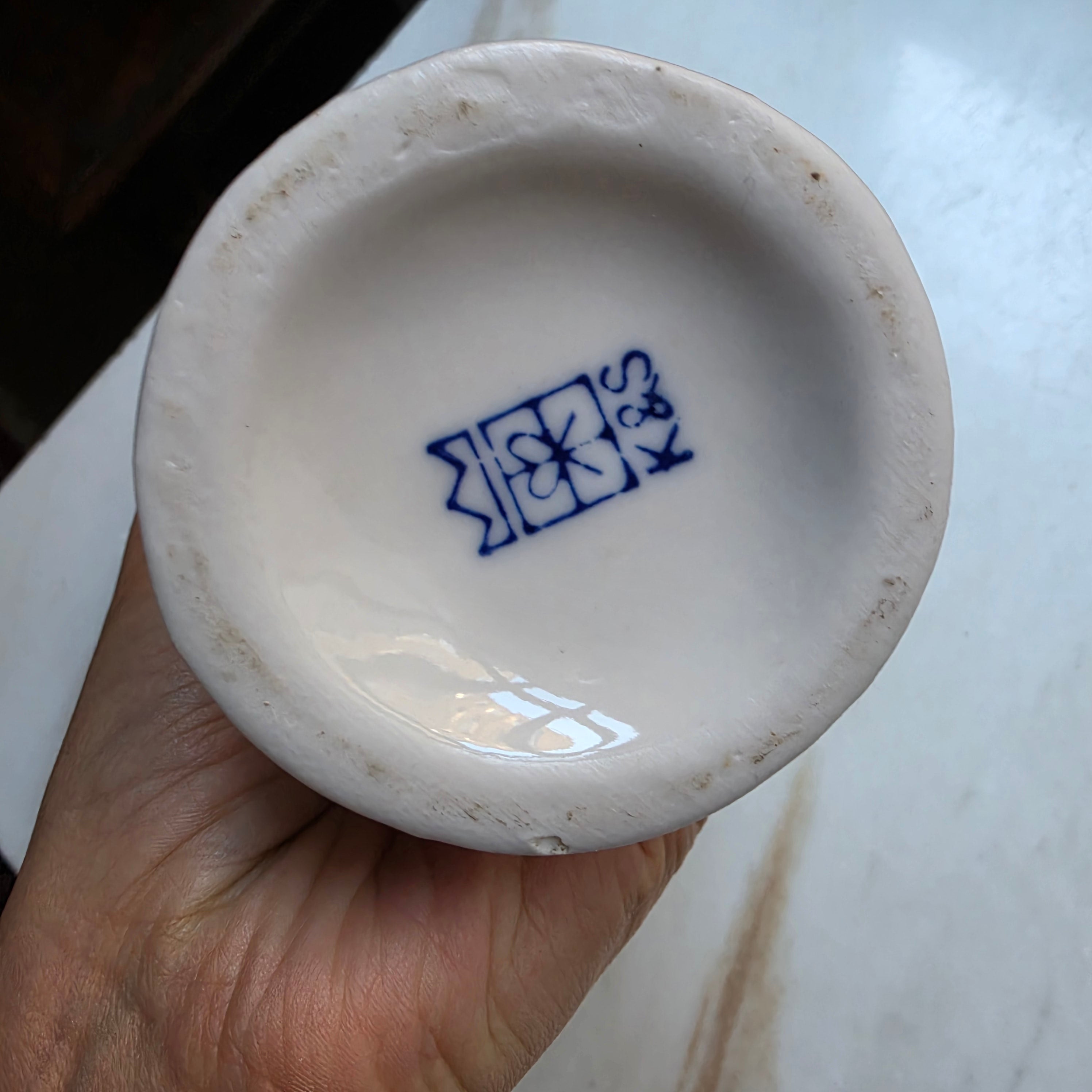 Antike Handbemalte Porzellan Vase von K&S weiß blau