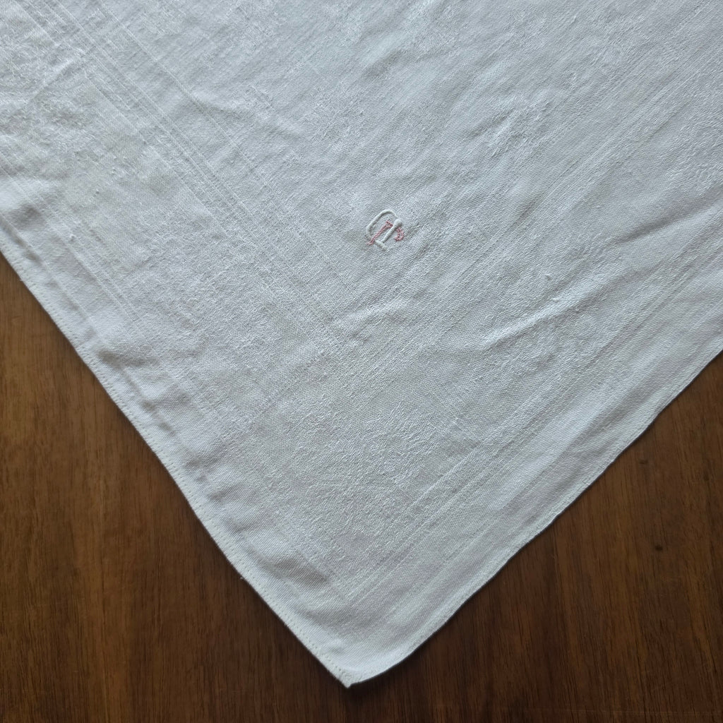 Antike Jugendstil-Damast-Serviette - Mitteldecke mit kunstvollem Monogramm D.L. 60x62cm