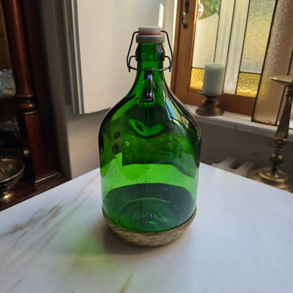 Große Vintage Demijohn Weinflasche „La Strada Chianti“ (5L) – Grünes Glas mit Bügelverschluss & Bastfuß