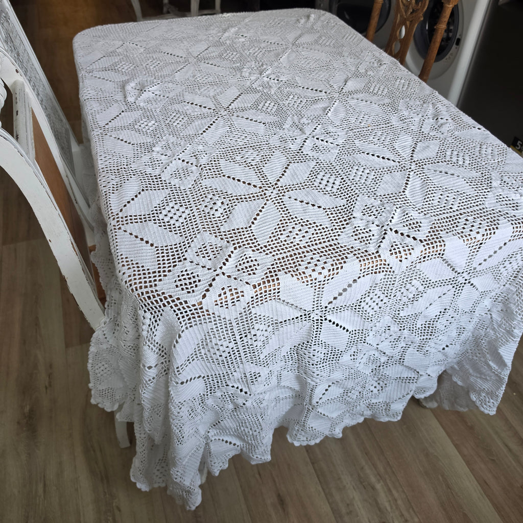 Große Vintage Häkeldecke Weiß - Handgearbeitete Filethäkel-Tischdecke Boho-Chic 235x250cm