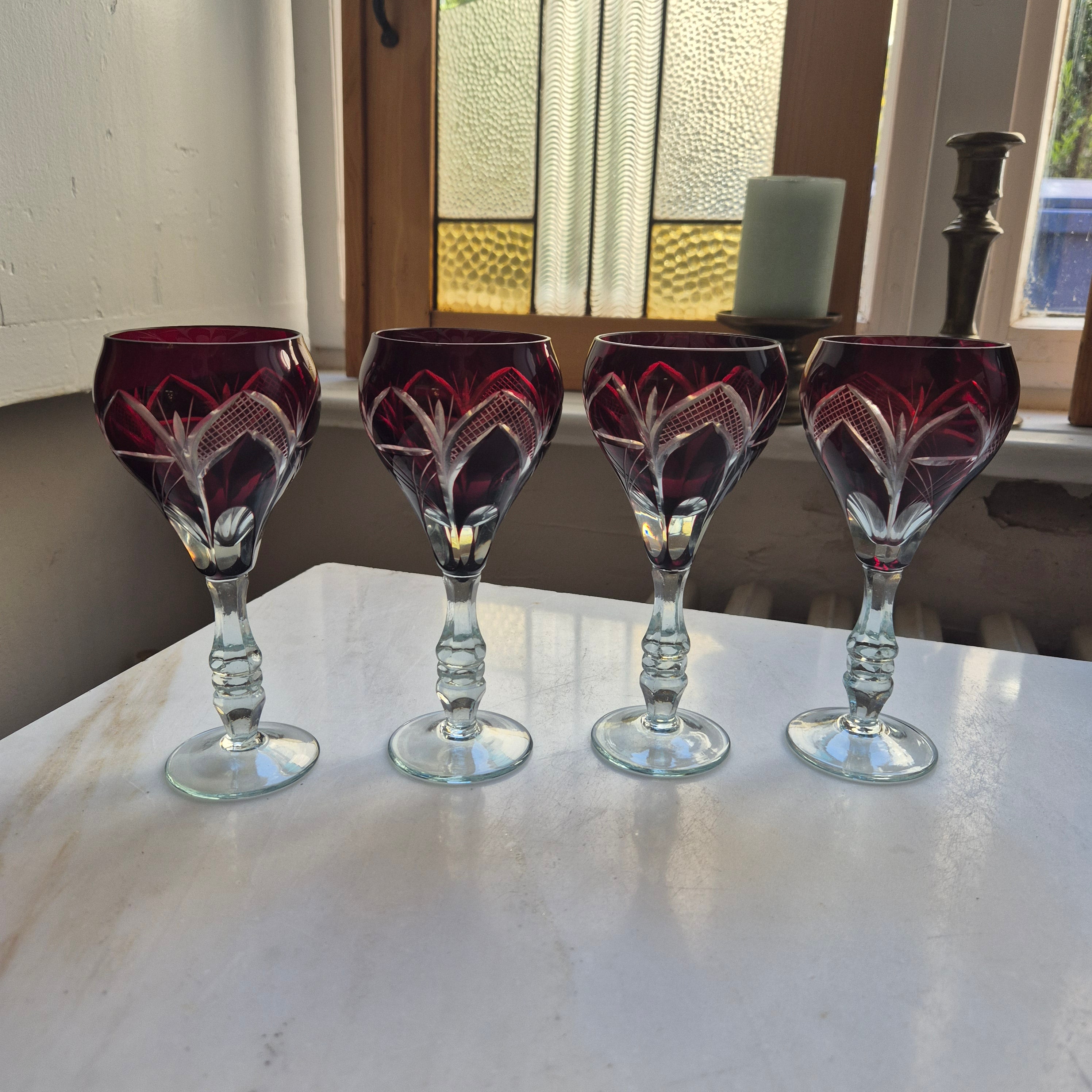 4x Art Deco Weingläser - Weinrot - mit geschliffenem Muster