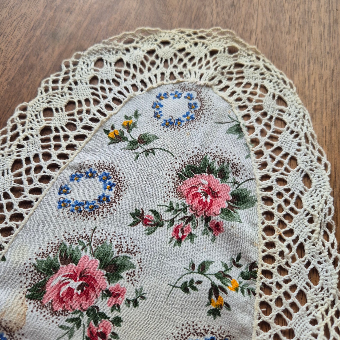 Antike kleine weiße ovale Zierdecke 47x22cm mit Blumenmuster