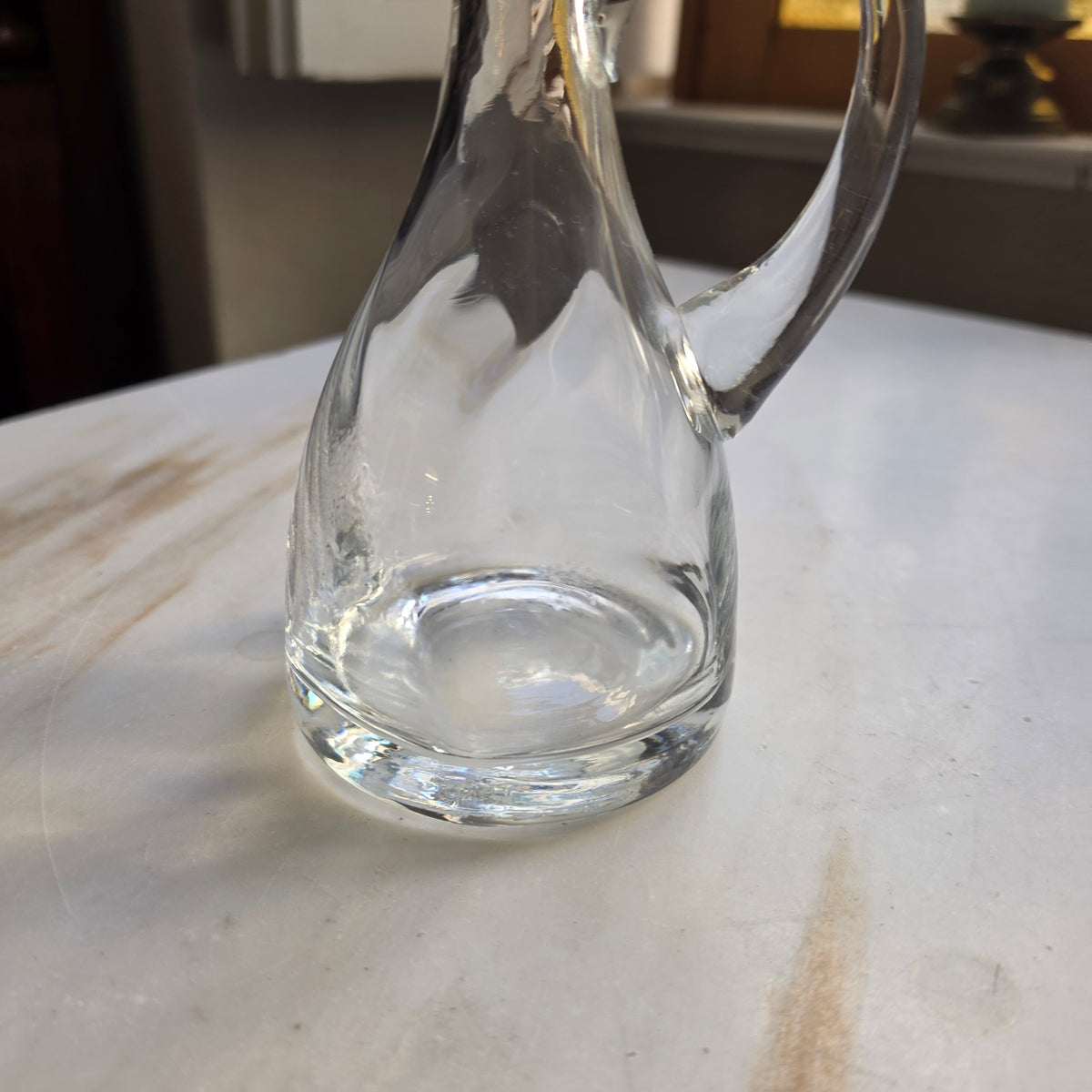 Elegante Glaskaraffe mit Henkel & Kugelstopfen – Zeitloses Design für Essig, Öl & Likör