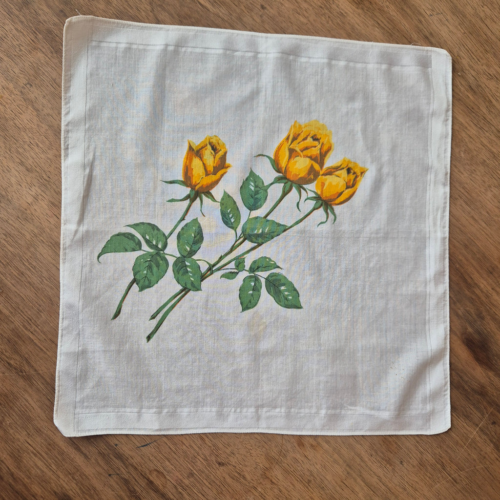 Vintage Stofftaschentuch weiß bedruckt mit Rose Baumwolle 32x34cm