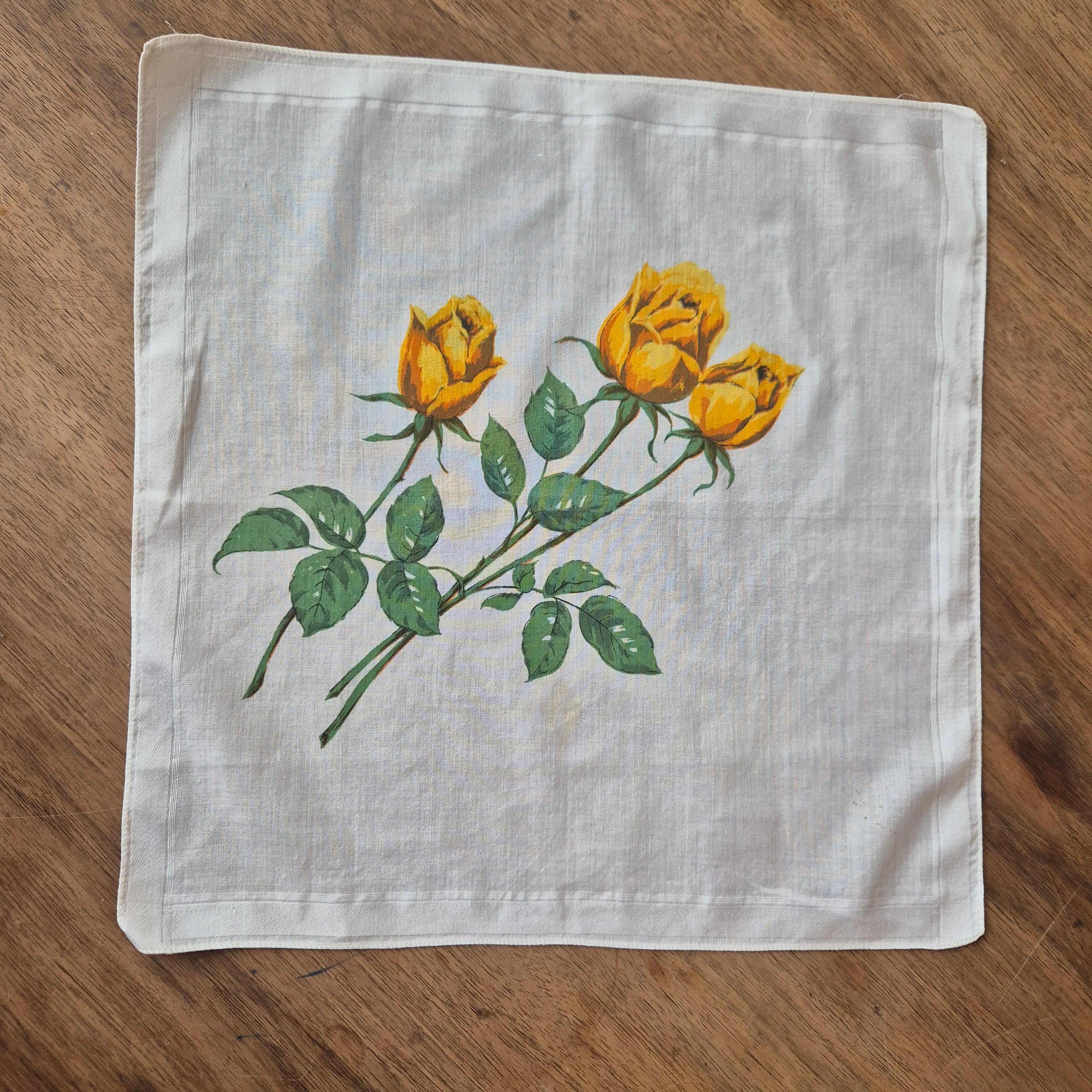 Vintage Stofftaschentuch weiß bedruckt mit Rose Baumwolle 32x34cm