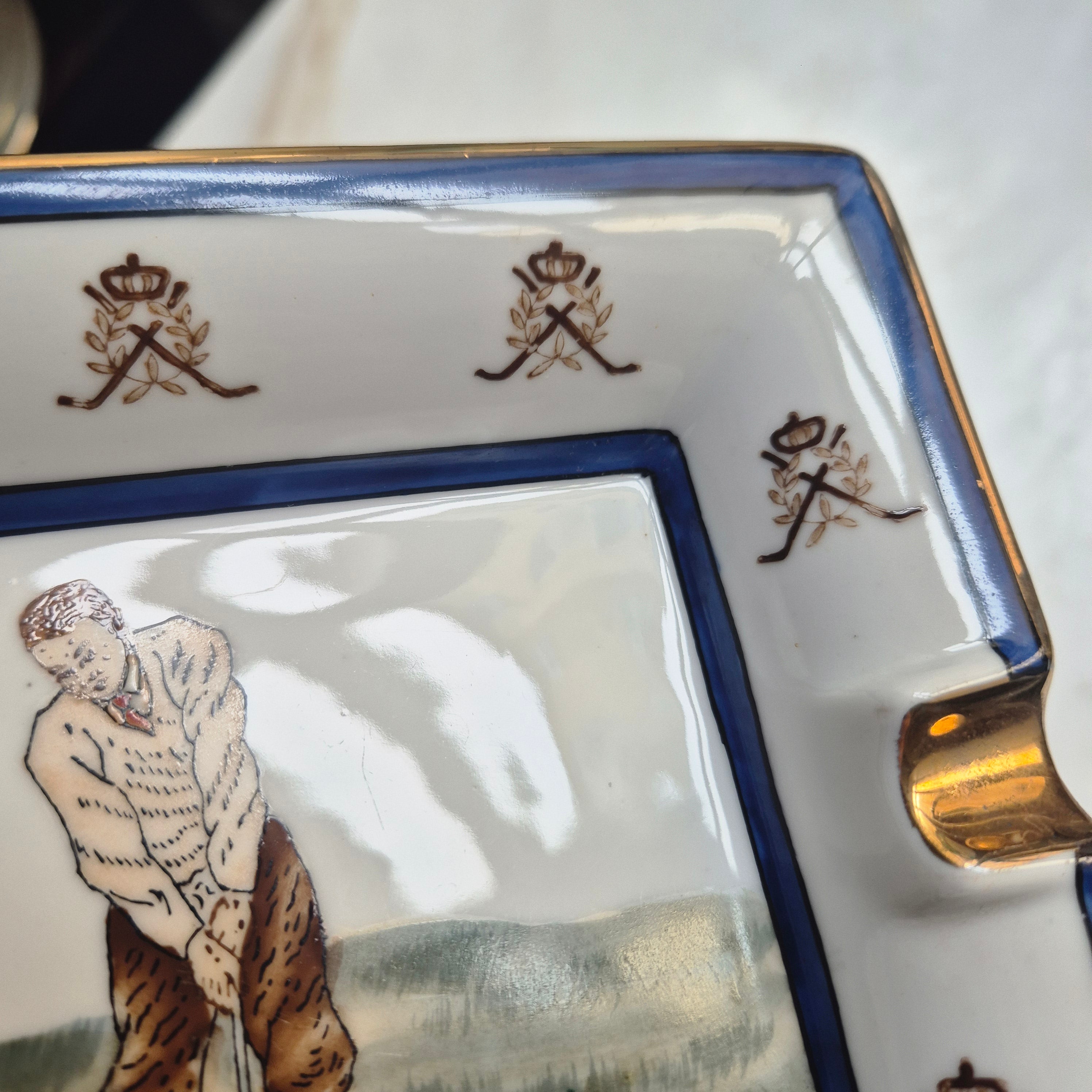 Retro Porzellan Aschenbecher mit Golfspielermotiv