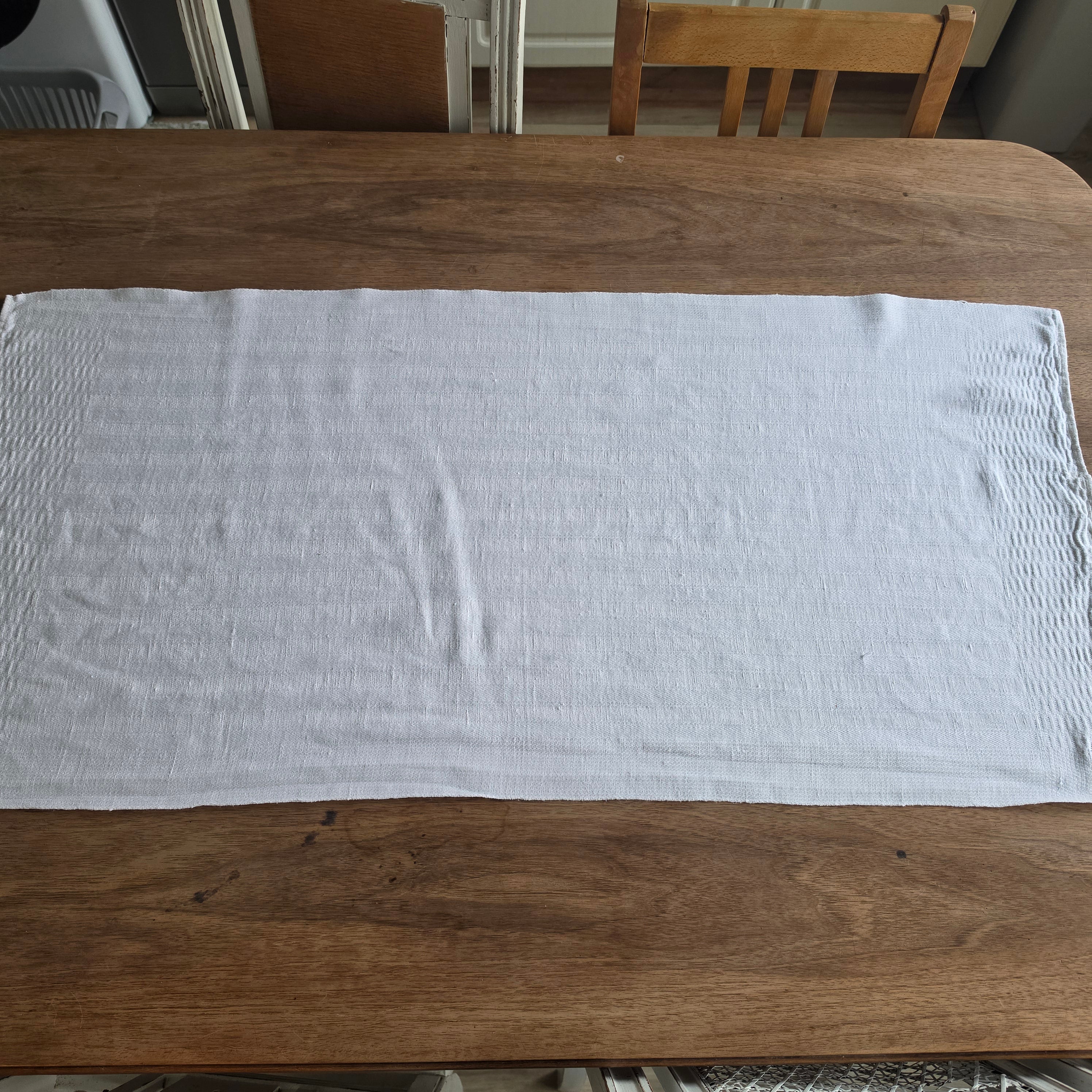 Edles Vintage Leinentuch mit Monogramm-Stickerei „B“ & Waffelstruktur-Bordüre - 46x97cm